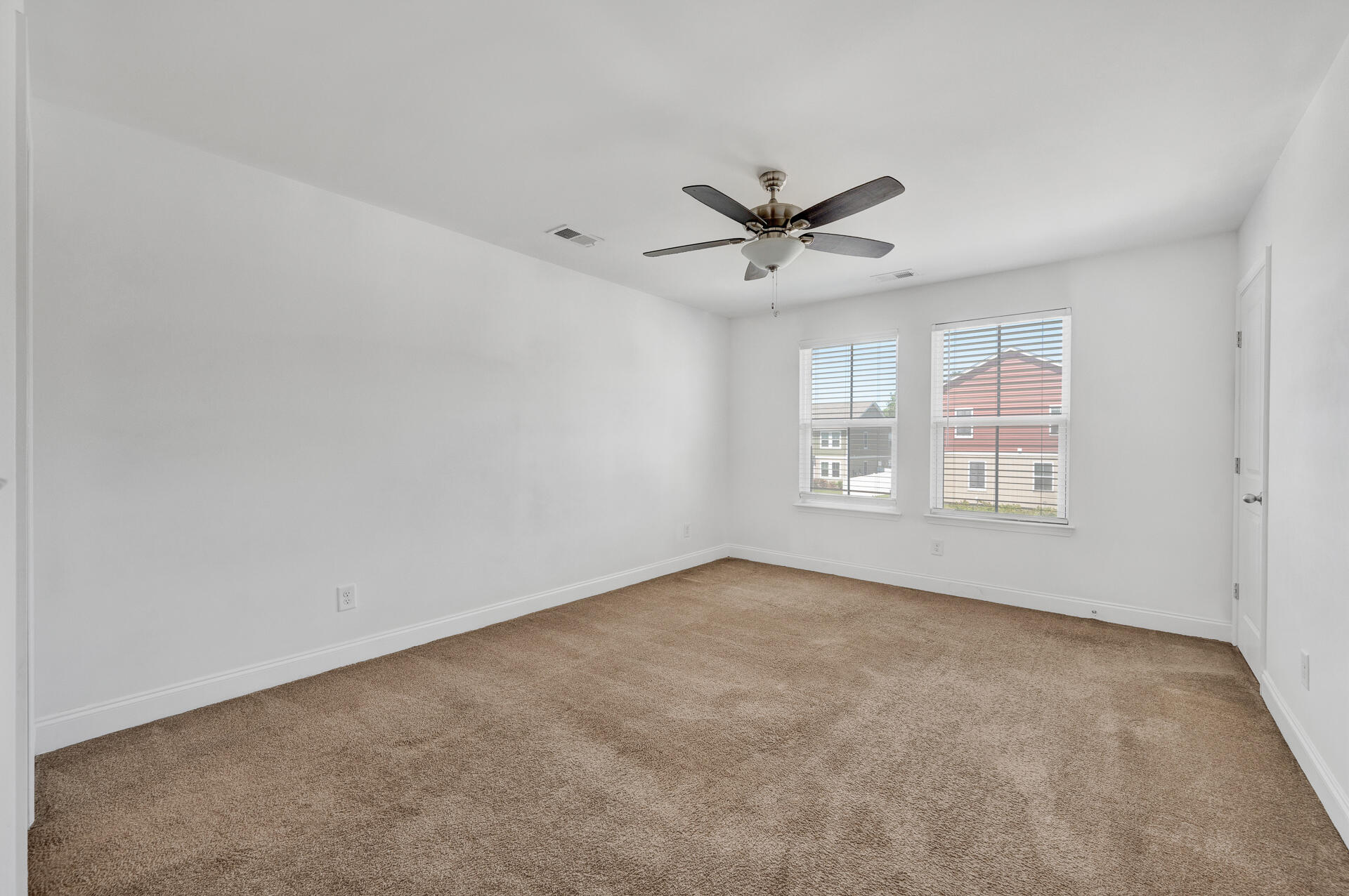 7807 Montview Road North Charleston, SC 29418 - Photo 14 of 41 7807Montview-15