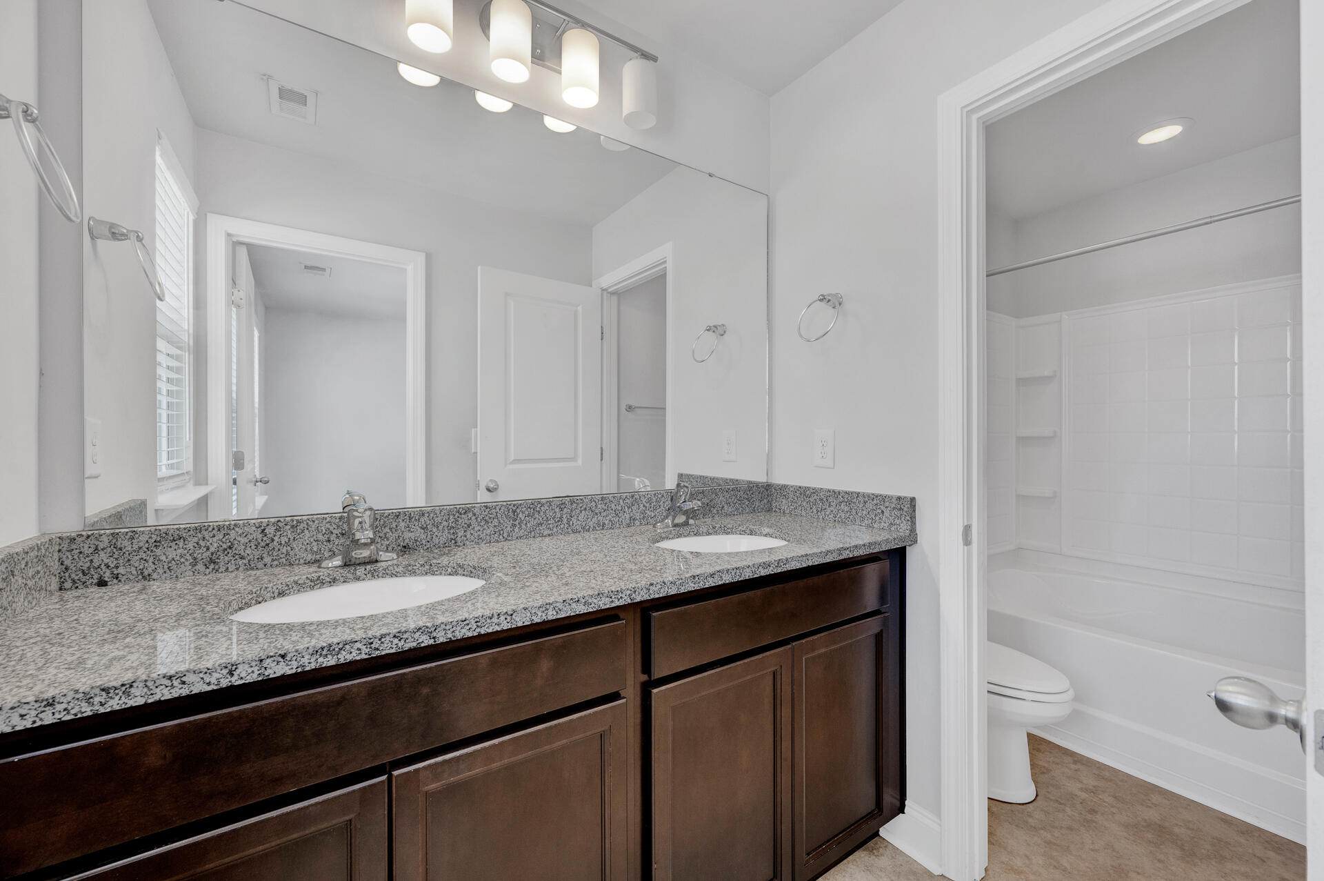 7807 Montview Road North Charleston, SC 29418 - Photo 17 of 41 7807Montview-18