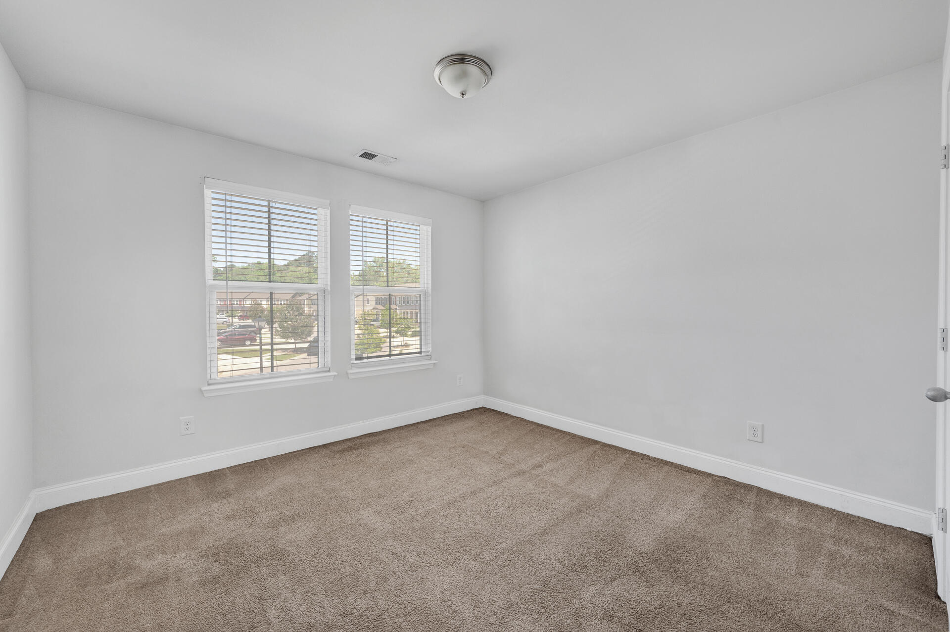7807 Montview Road North Charleston, SC 29418 - Photo 19 of 41 7807Montview-20