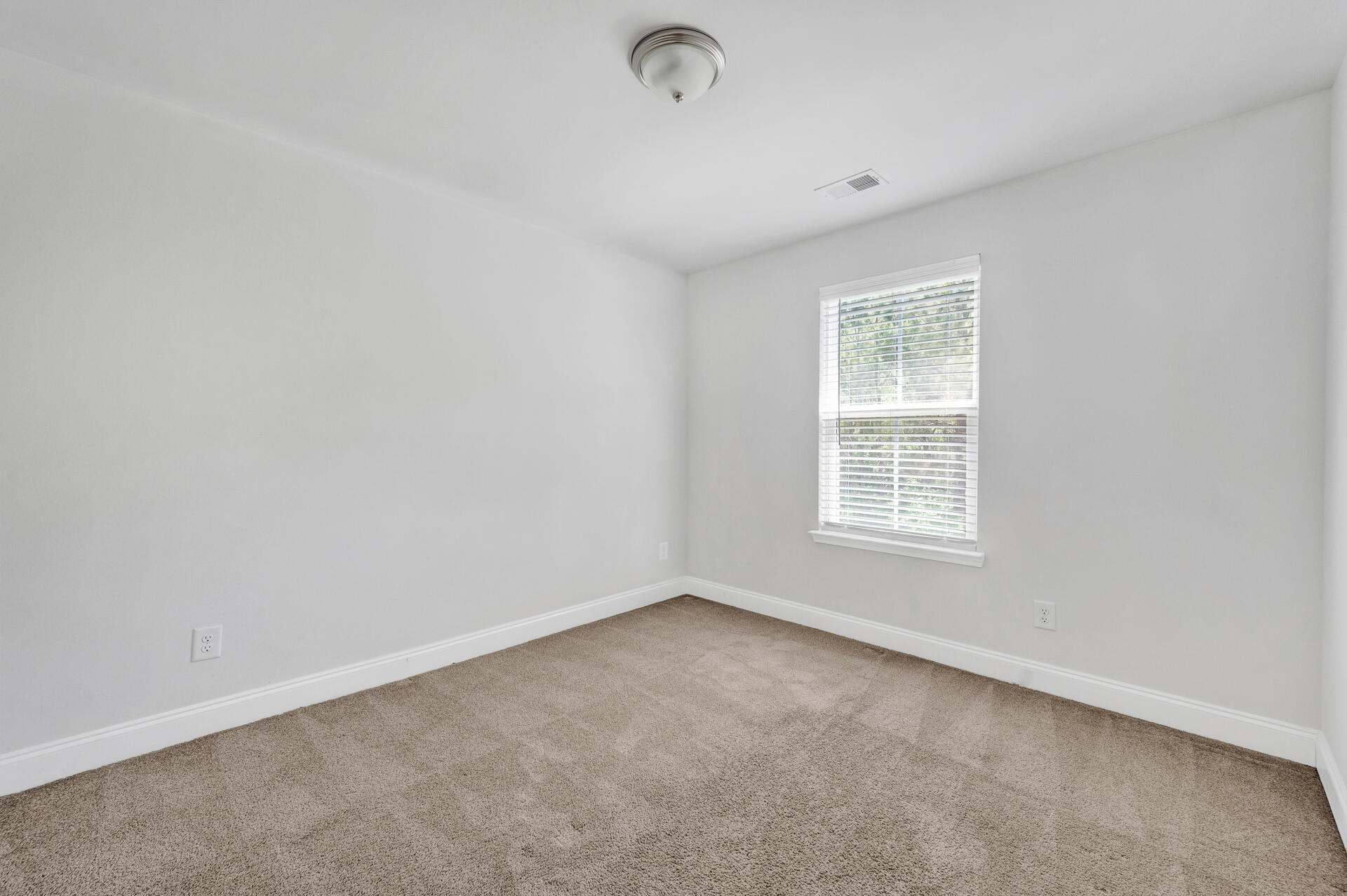 7807 Montview Road North Charleston, SC 29418 - Photo 22 of 41 7807Montview-23