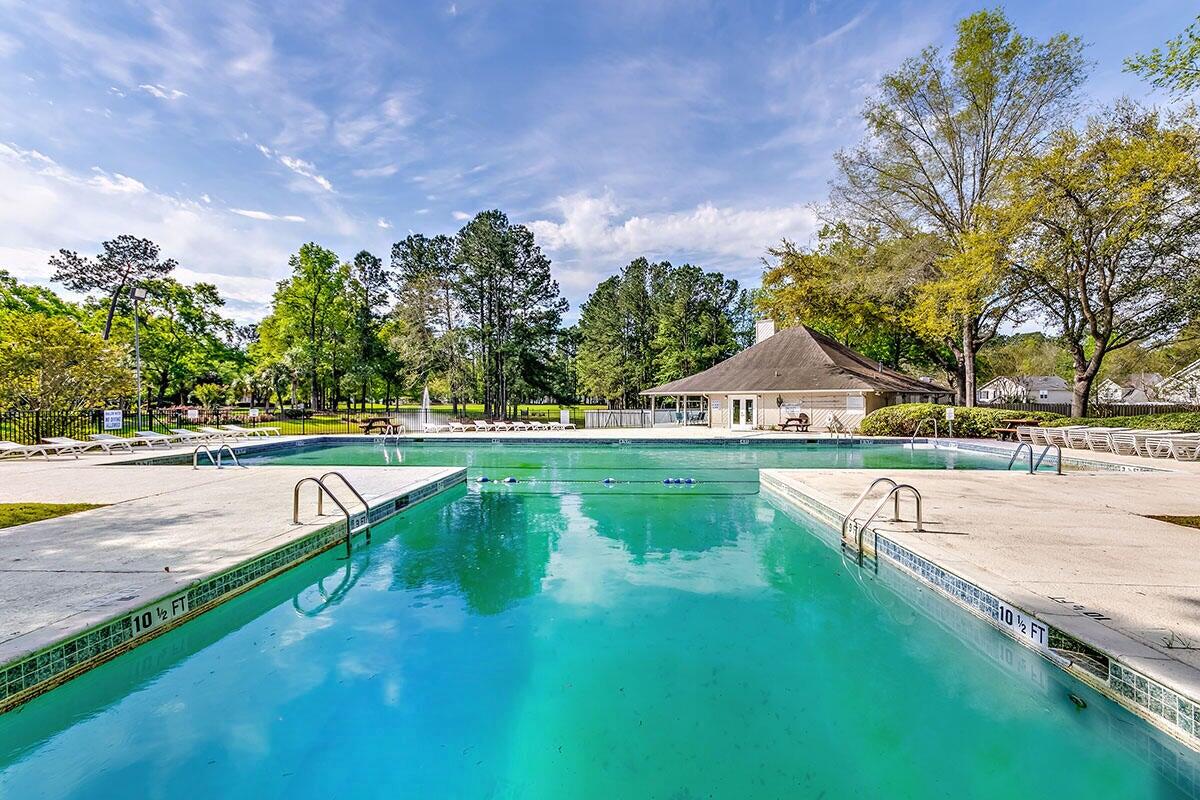 7807 Montview Road North Charleston, SC 29418 - Photo 31 of 41 World Class Amenities