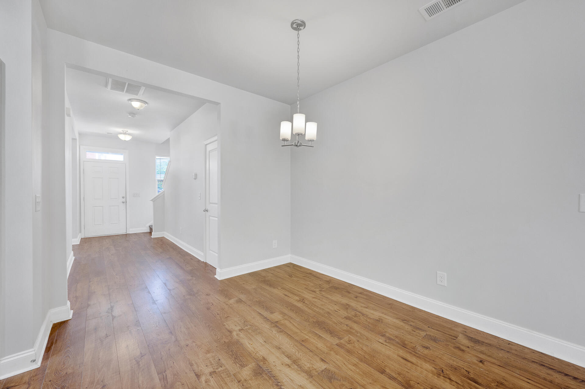 7807 Montview Road North Charleston, SC 29418 - Photo 5 of 41 7807Montview-04