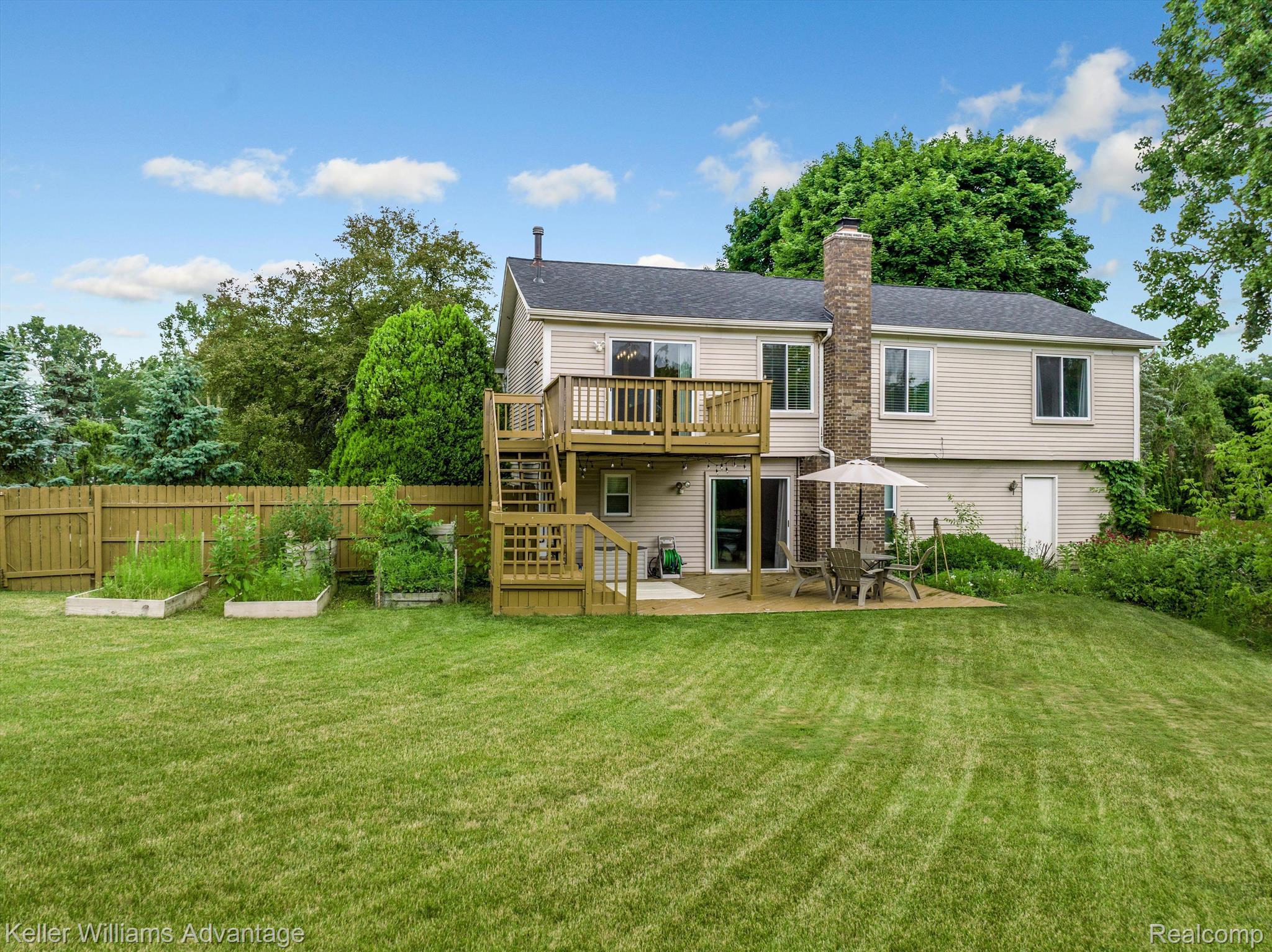 41296 Village Lake Road Novi, MI 48375 - Photo 28 of 33 Vegetable garden