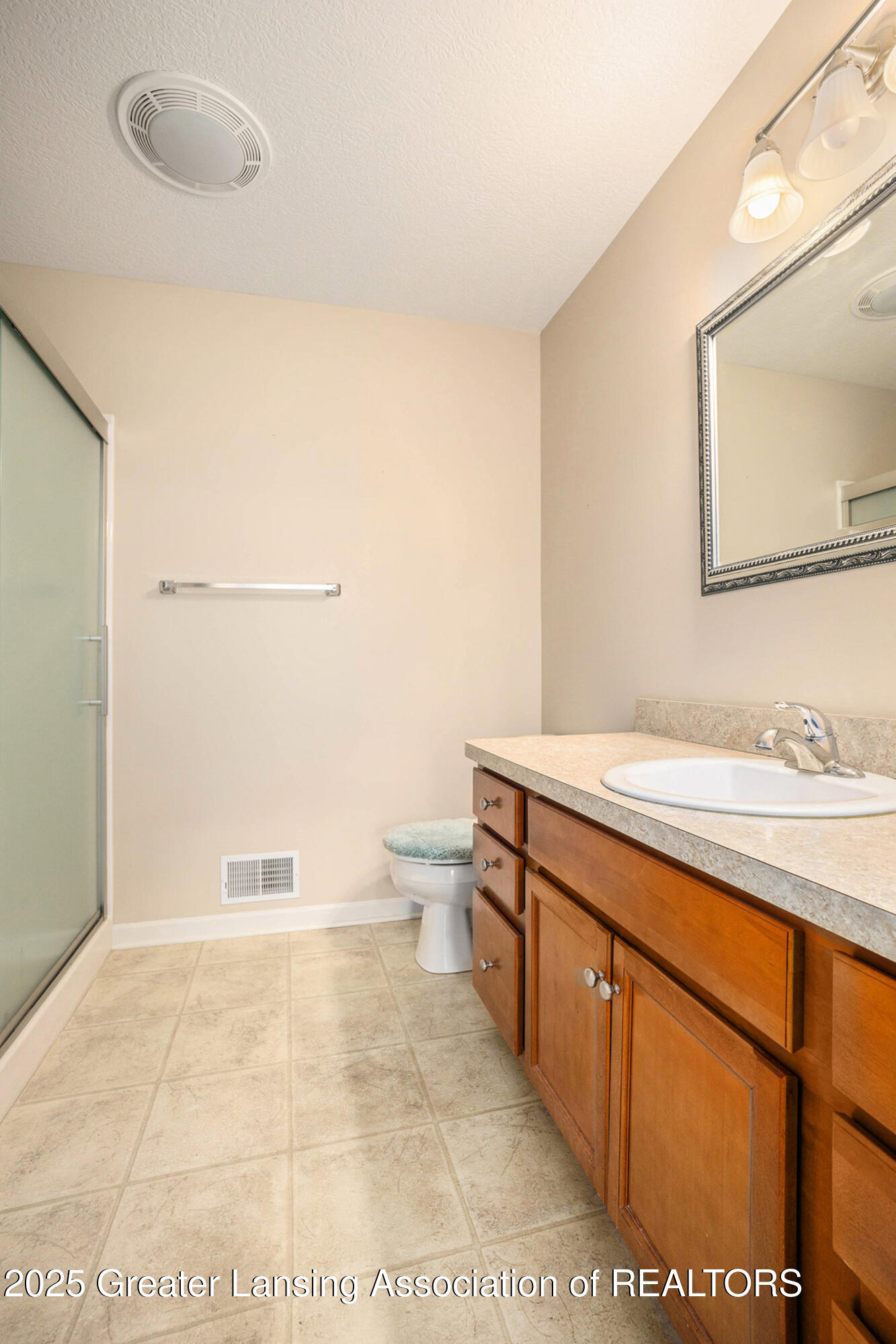 1009 Randy Lane St. Johns, MI 48879 - Photo 9 of 15 img_5082_788