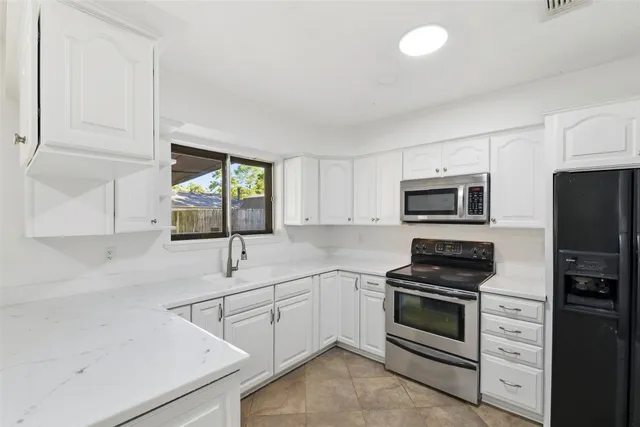 $1,990 | 16318 Cypress Point Drive, Cypress, TX 77429