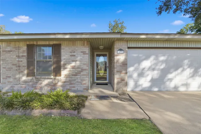 $1,990 | 16318 Cypress Point Drive, Cypress, TX 77429