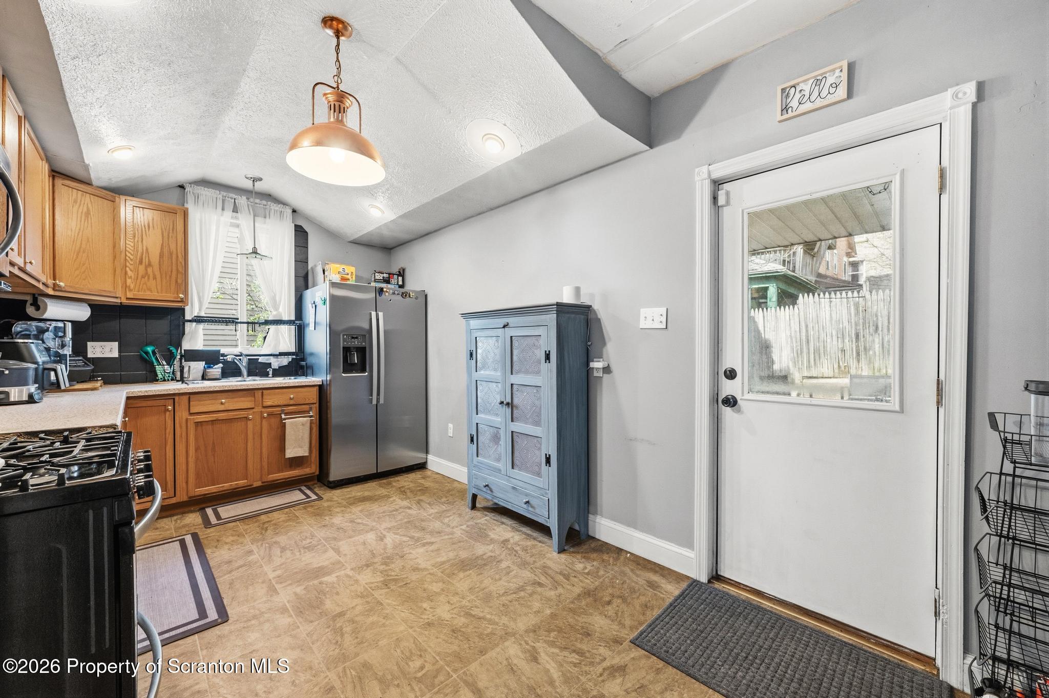 1507 Pine Street Scranton, PA 18510 - Photo 13 of 36 DSC_1227