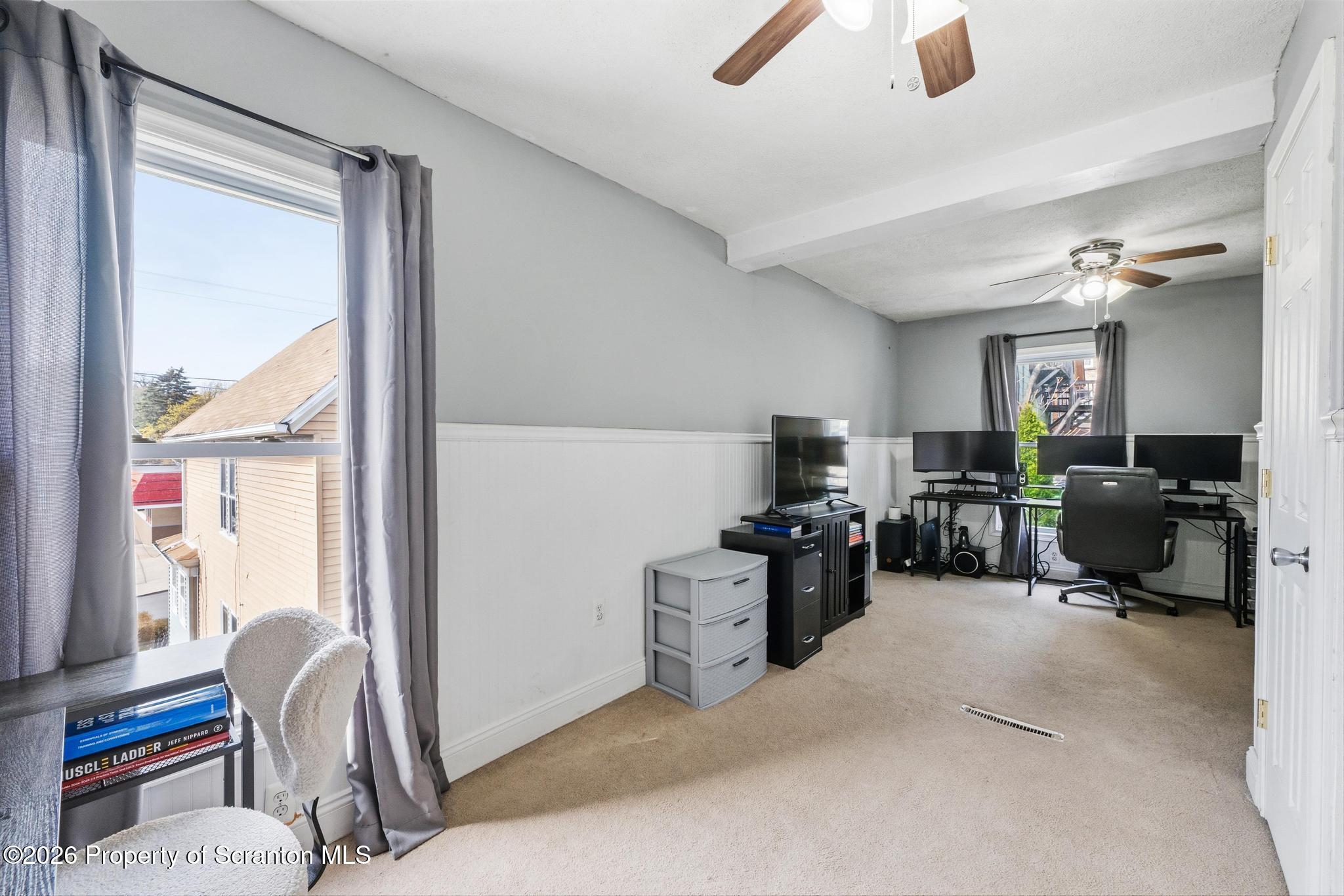 1507 Pine Street Scranton, PA 18510 - Photo 22 of 36 DSC_1257