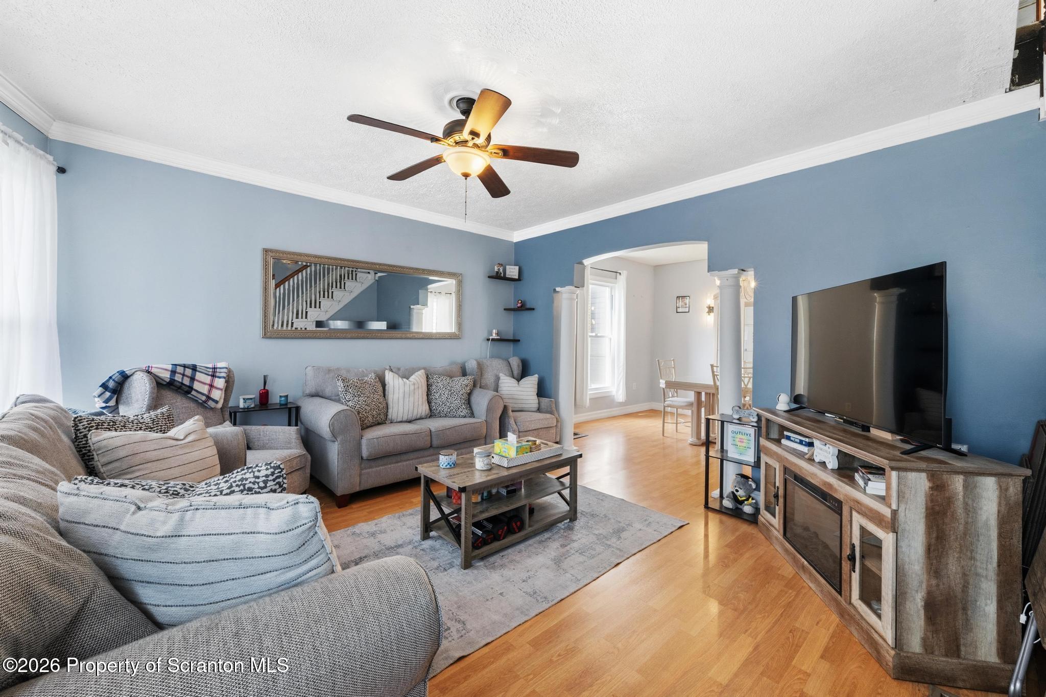 1507 Pine Street Scranton, PA 18510 - Photo 4 of 36 DSC_1170-5