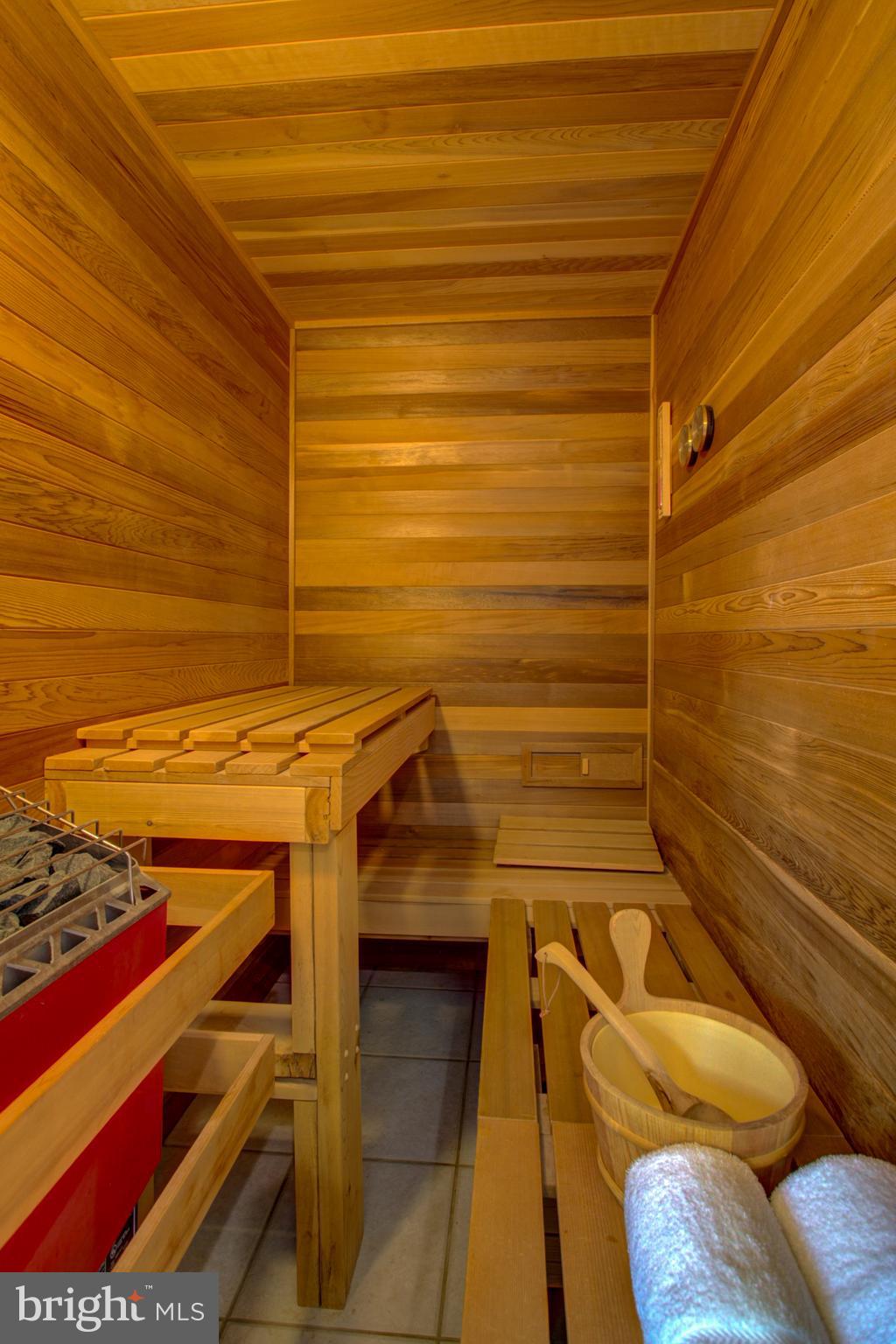 382 Rumford Road Lititz, PA 17543 - Photo 32 of 63 a view of walk in closet