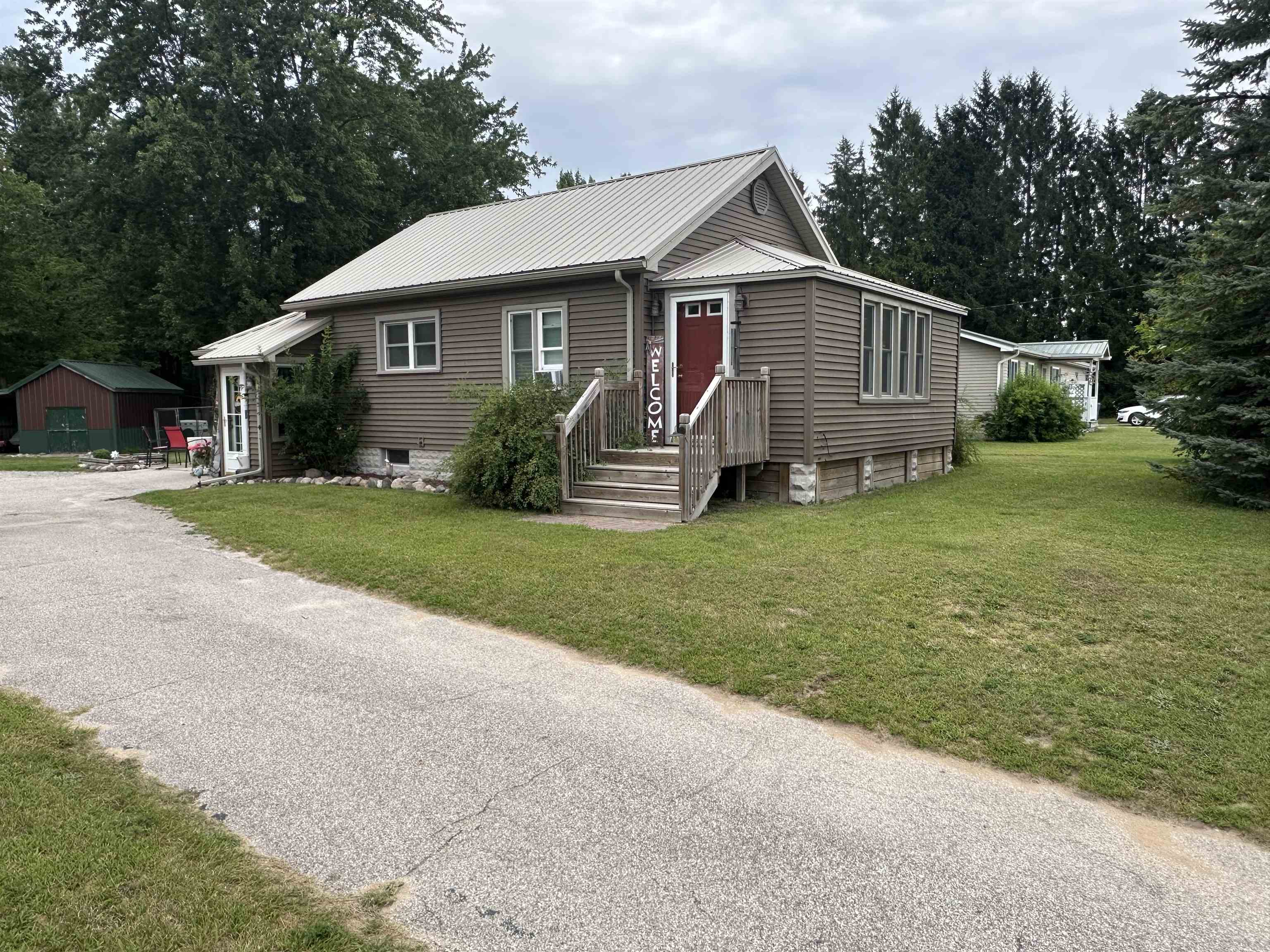3806 Wheeler Road Standish, MI 48658 - Photo 1 of 35 1925604-1d0fcb61-5049-4f41-87d8-7d5609f3b13d.JPG