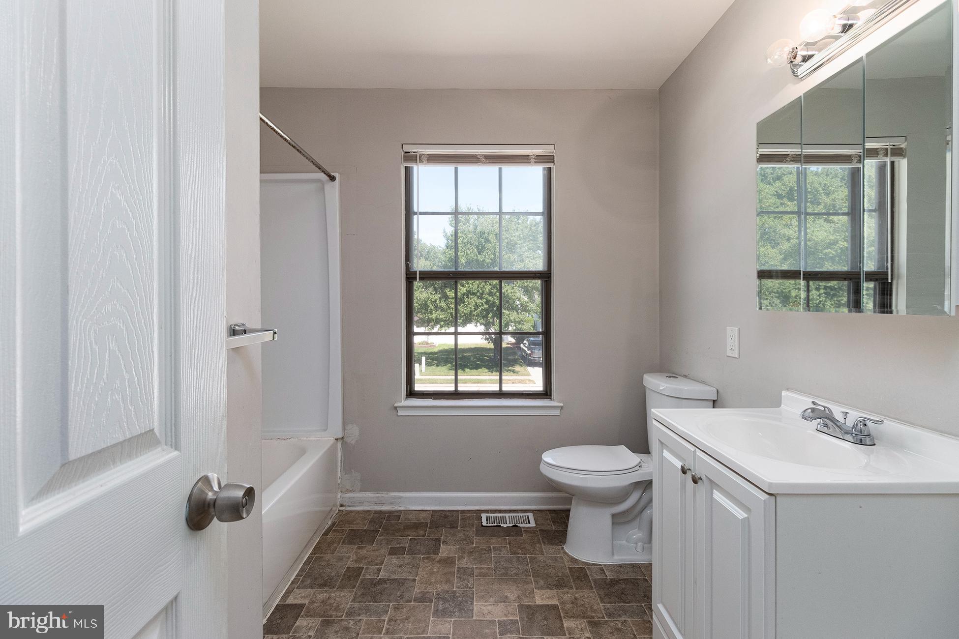43 Hawthorne Road Sicklerville, NJ 08081 - Photo 14 of 28 Gallery Image 14