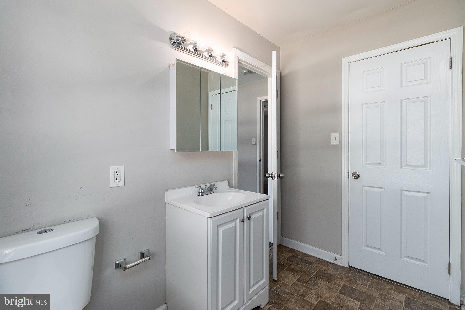 43 Hawthorne Road Sicklerville, NJ 08081 - Photo 15 of 28 Gallery Image 15