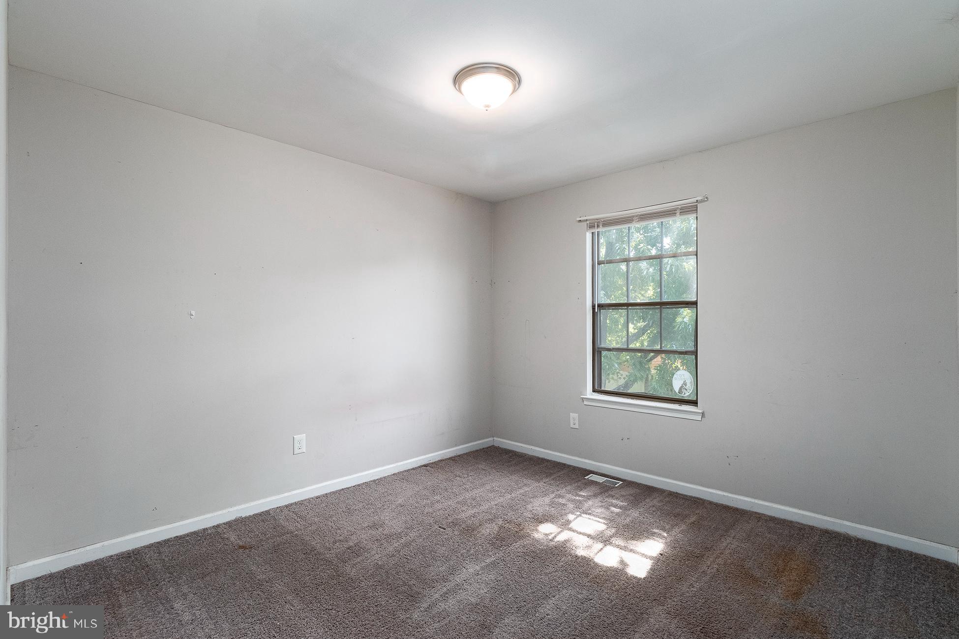 43 Hawthorne Road Sicklerville, NJ 08081 - Photo 18 of 28 Gallery Image 18