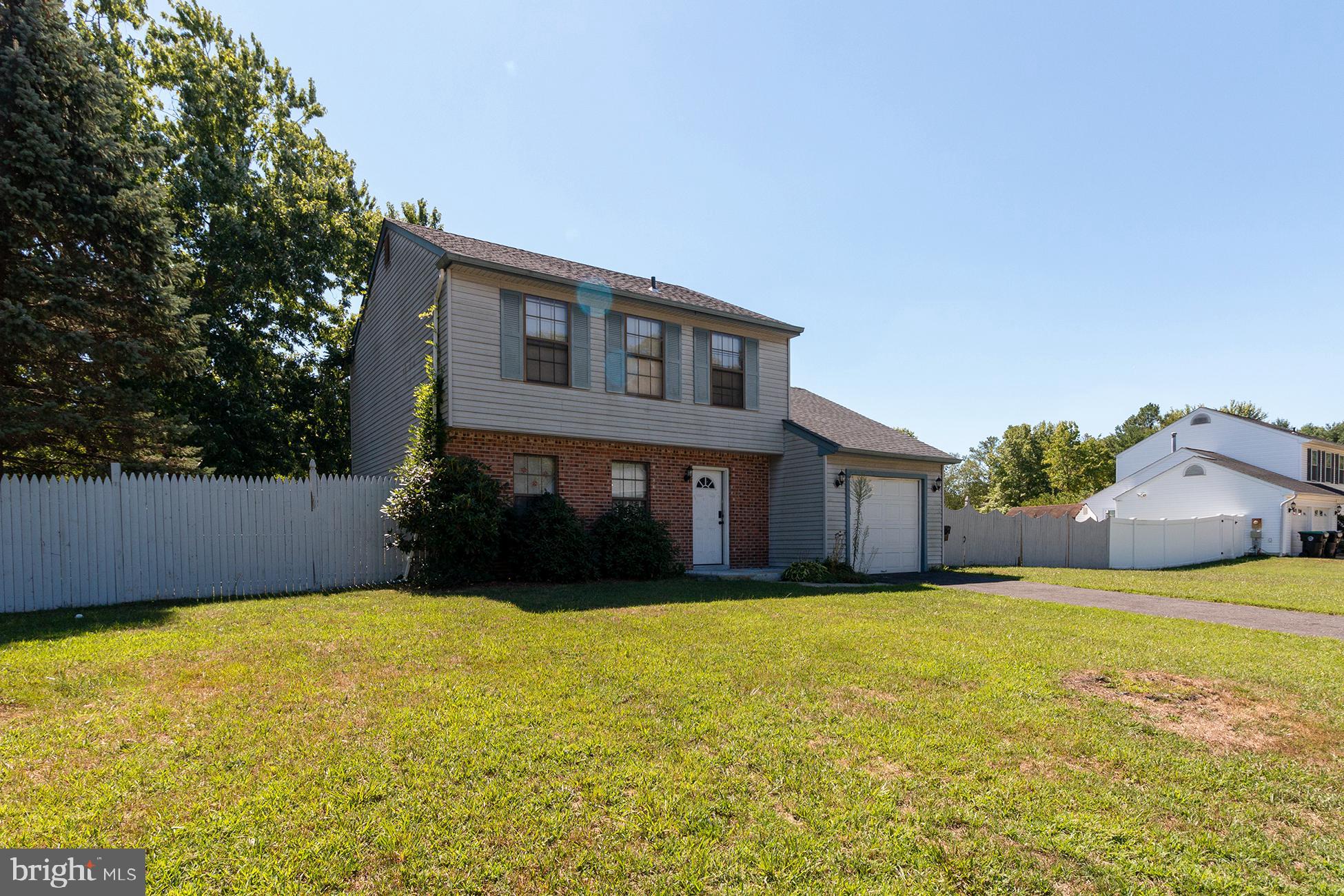 43 Hawthorne Road Sicklerville, NJ 08081 - Photo 2 of 28 Gallery Image 2