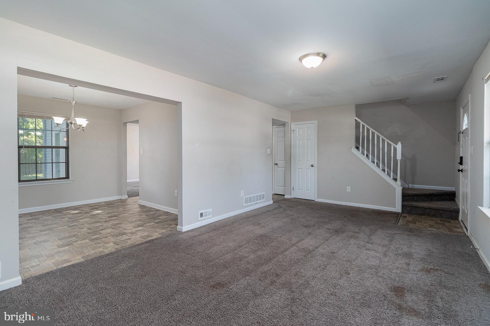 43 Hawthorne Road Sicklerville, NJ 08081 - Photo 6 of 28 Gallery Image 6