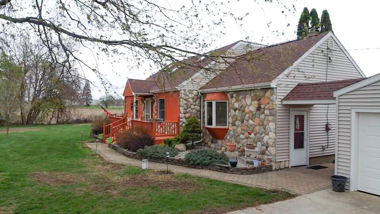 9429 Vernon Road Bancroft, MI 48414 - Photo 33 of 50 50106619-32.JPG
