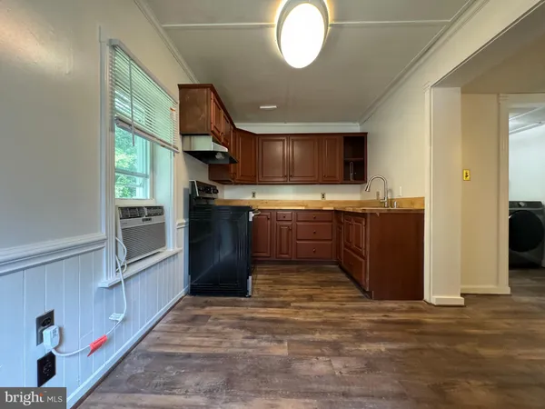 $2,050 | 1005 Manning Drive, Fredericksburg, VA 22405
