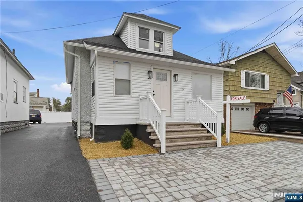 $570,000 | 77 Lakeside Avenue, Pompton Lakes, NJ 07442