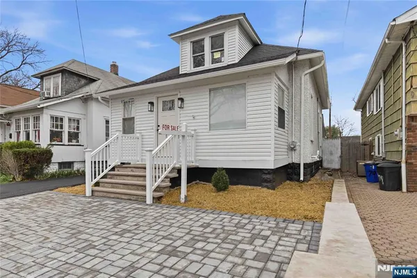 $570,000 | 77 Lakeside Avenue, Pompton Lakes, NJ 07442