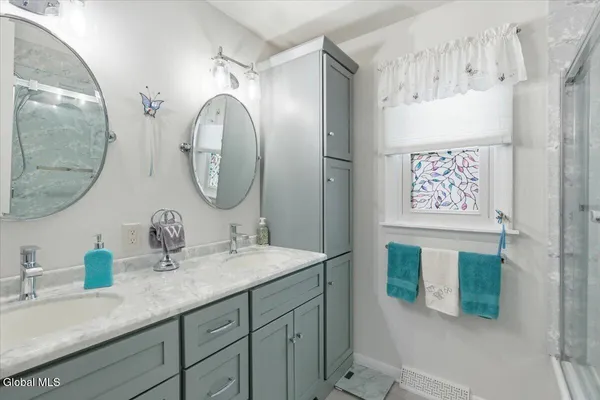 $379,900 | 30 Hopewell Street, Albany, NY 12208