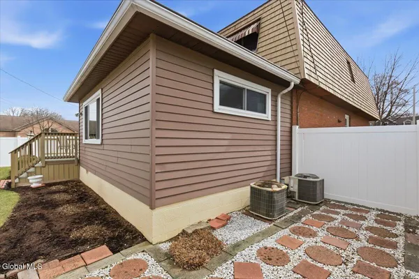 $379,900 | 30 Hopewell Street, Albany, NY 12208