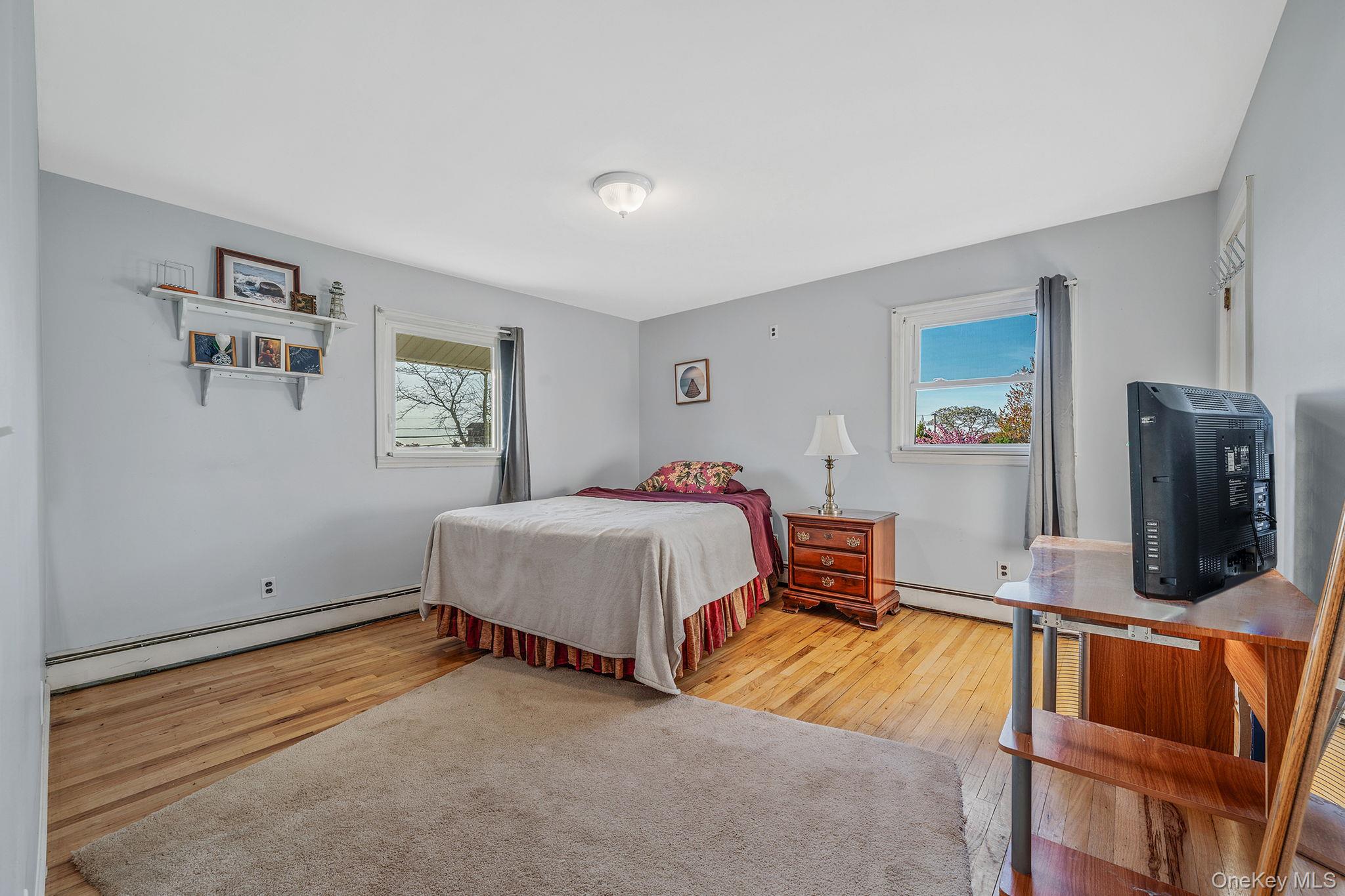 146 Awixa Avenue Bay Shore, NY 11706 - Photo 24 of 40