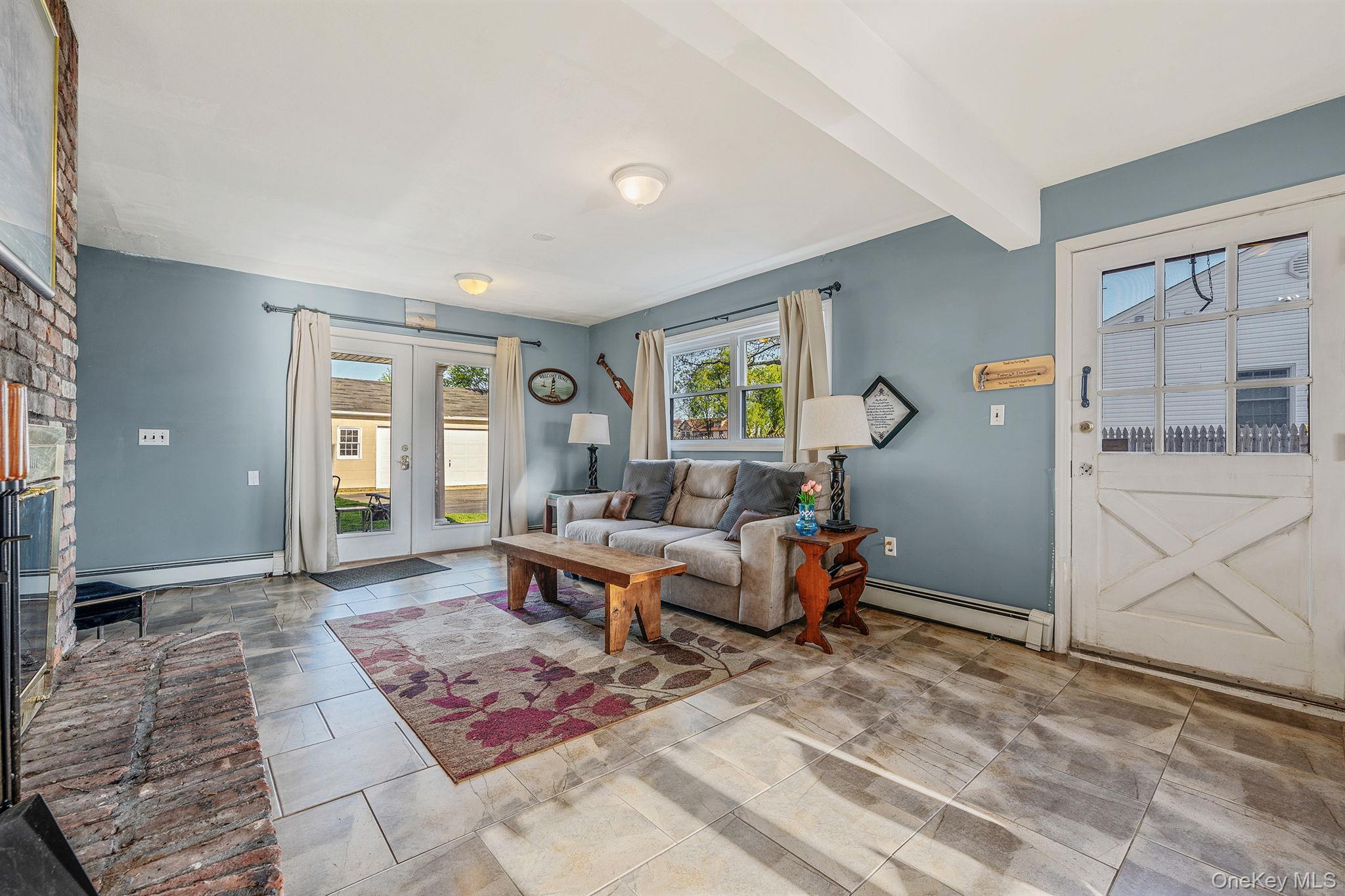 146 Awixa Avenue Bay Shore, NY 11706 - Photo 27 of 40