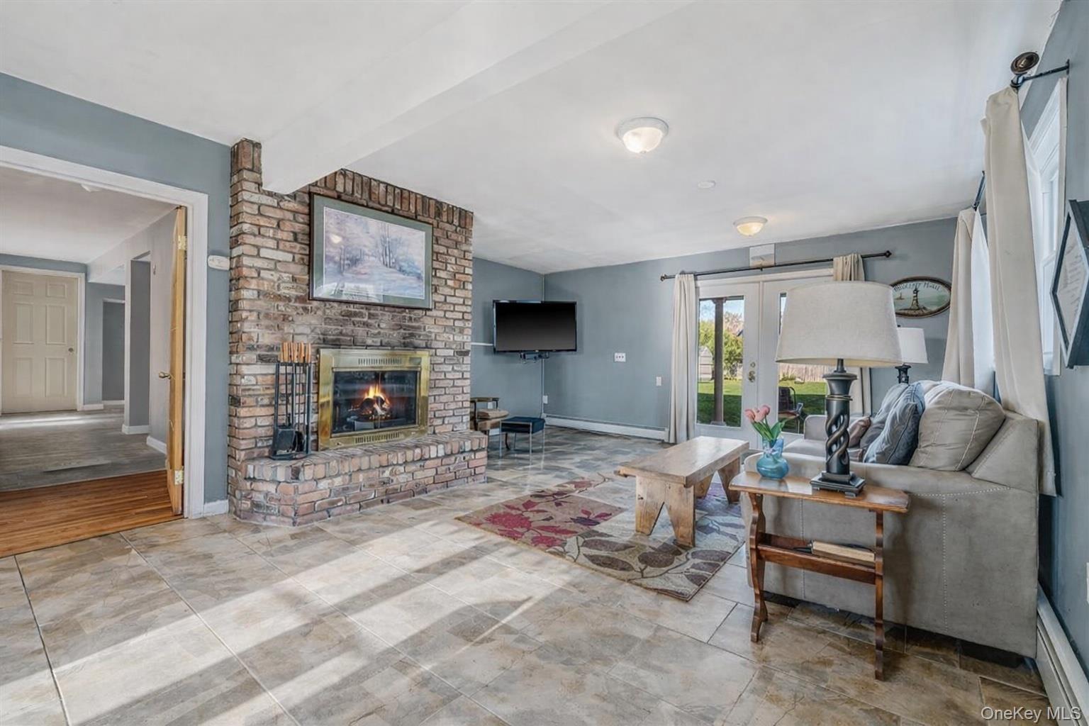 146 Awixa Avenue Bay Shore, NY 11706 - Photo 29 of 40