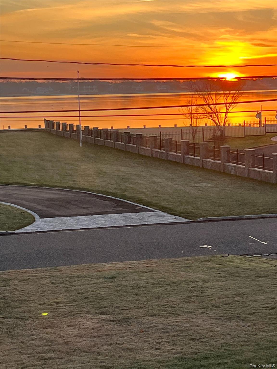 146 Awixa Avenue Bay Shore, NY 11706 - Photo 39 of 40