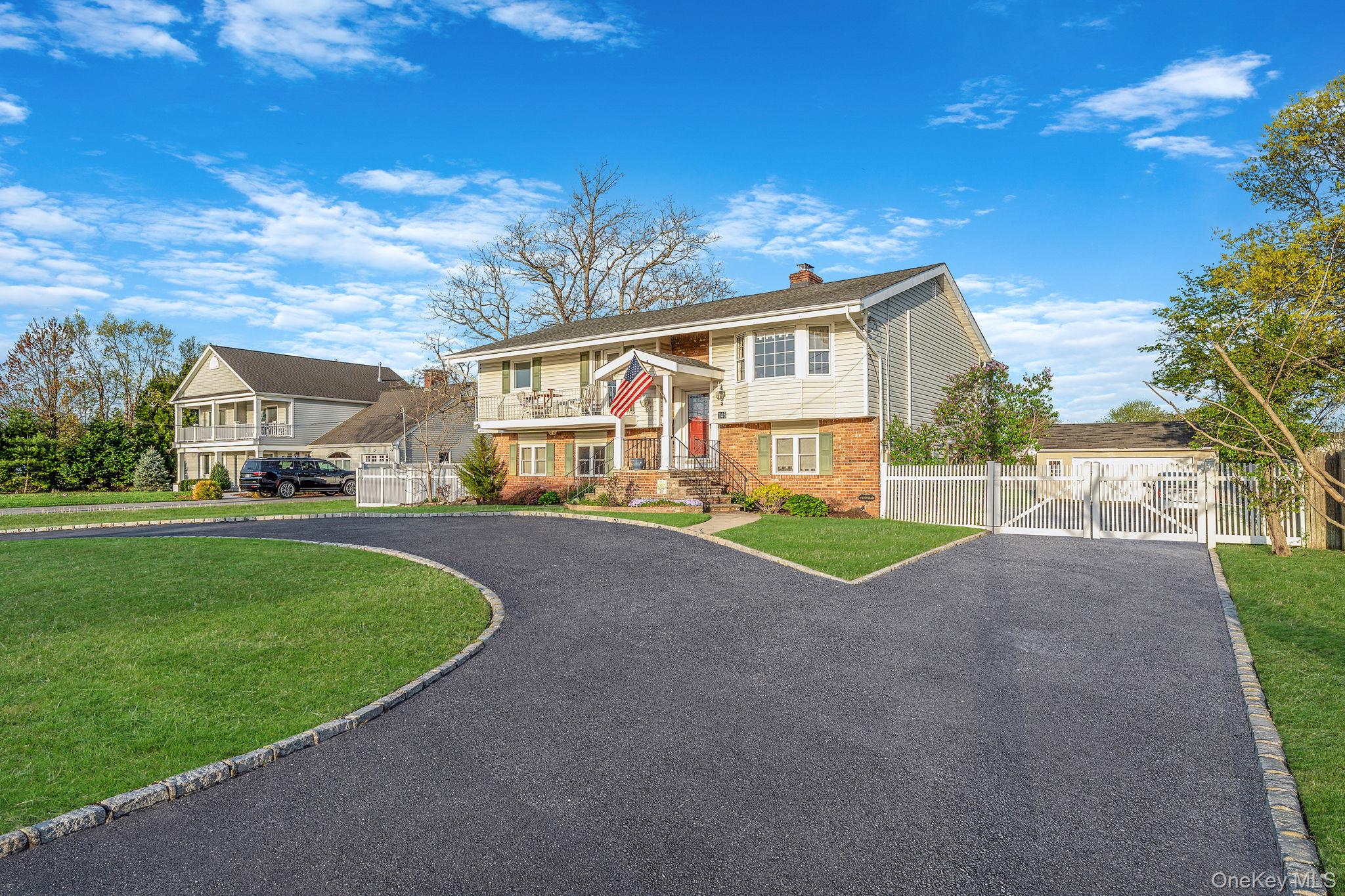 146 Awixa Avenue Bay Shore, NY 11706 - Photo 6 of 40