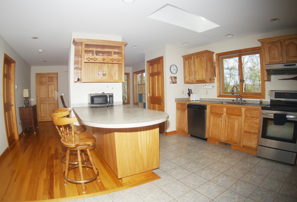 245 River Road Deerfield, MA 01373 - Photo 10 of 24 Gallery Image 10