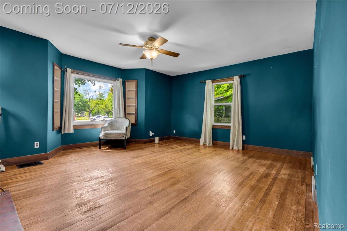 624 North Prospect Road Ypsilanti, MI 48198 - Photo 4 of 28 04-624 N Prospect Rd_3.jpg