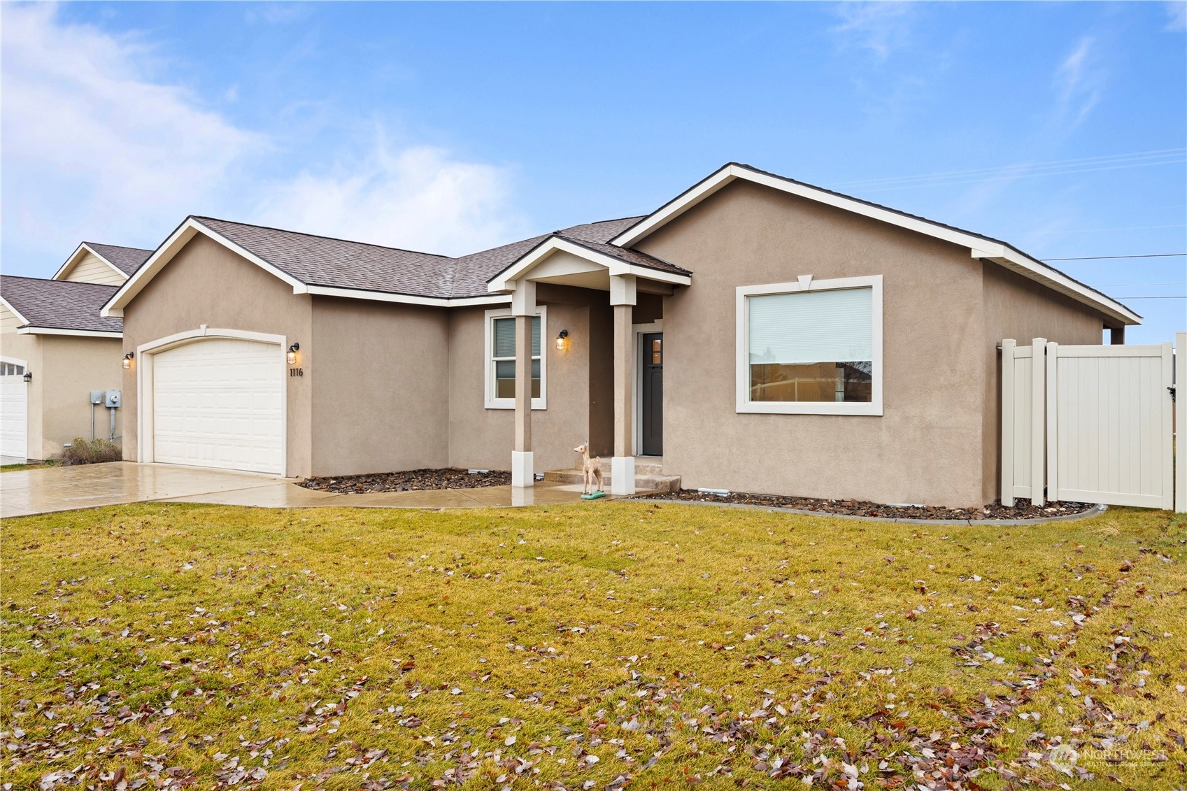 1116 Abbey Road Moses Lake, WA 98837 - Photo 3 of 22 Gallery Image 3