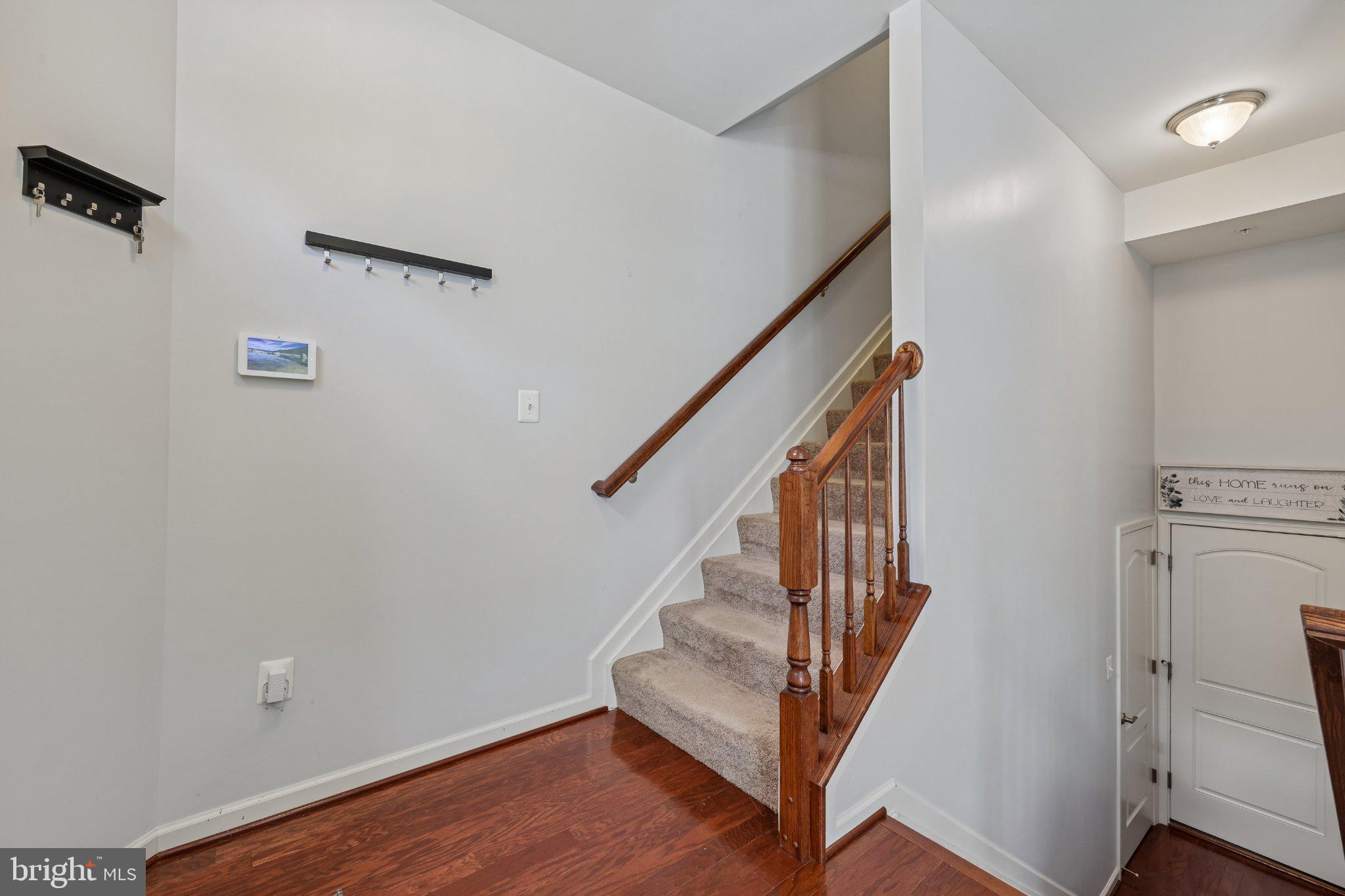 404 Kettle Bottom Road Reisterstown, MD 21136 - Photo 8 of 54 Foyer
