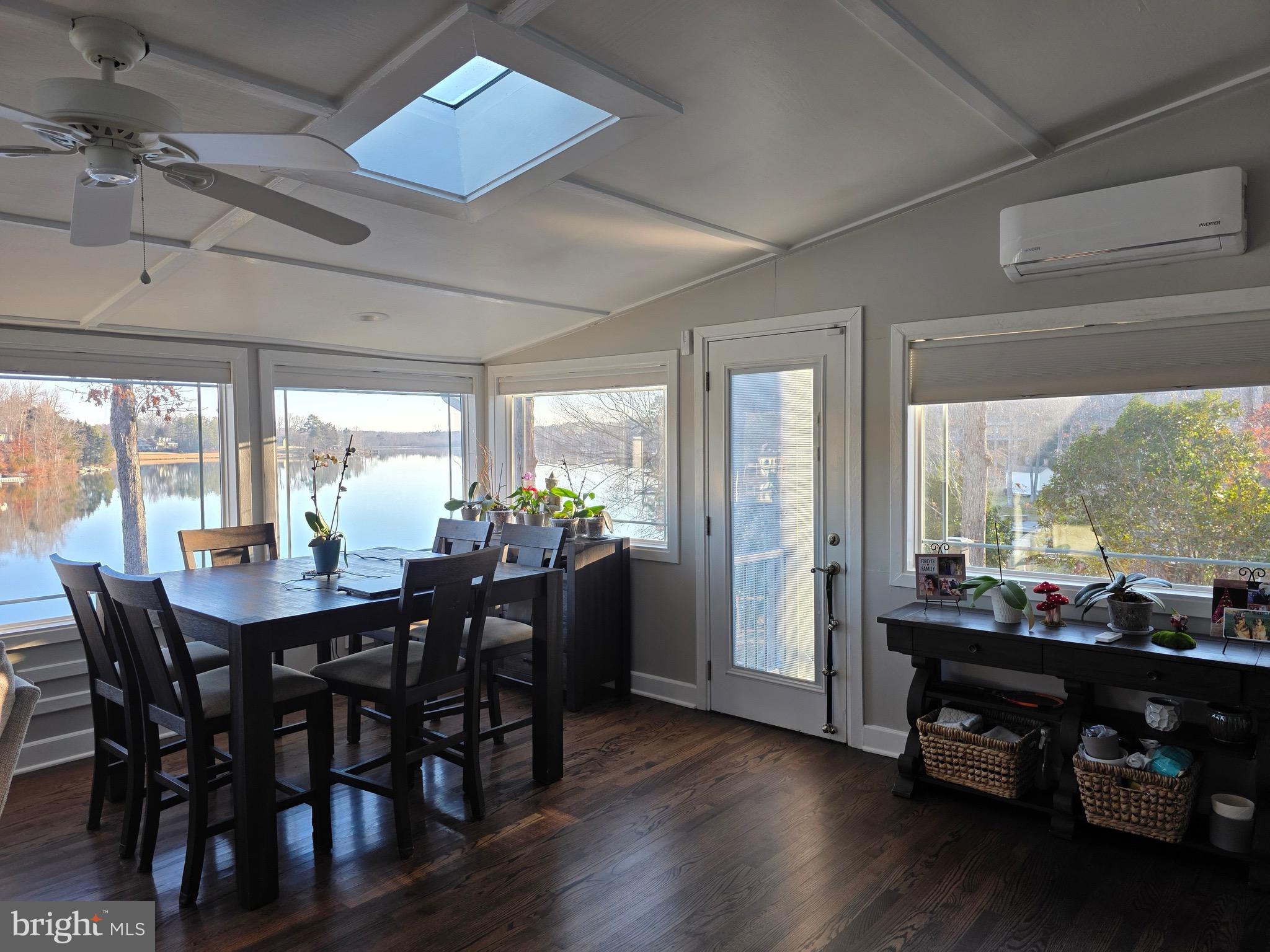 5 Jason Circle Ruther Glen, VA 22546 - Photo 6 of 9 Living room, dining room and that view!