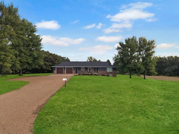 $405,000 | 1852 State Highway 30, Currie, MN 56123