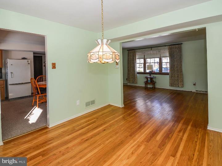 92 Iris Road Warminster, PA 18974 - Photo 8 of 19 Dining Room
