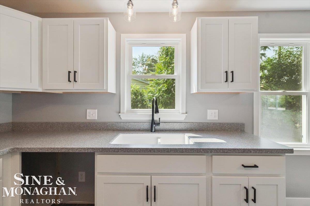 3841 Ravenswood Road Marysville, MI 48040 - Photo 8 of 41 50184555-c331a3ea-8a95-459c-8e36-407b34a8fc52.JPG