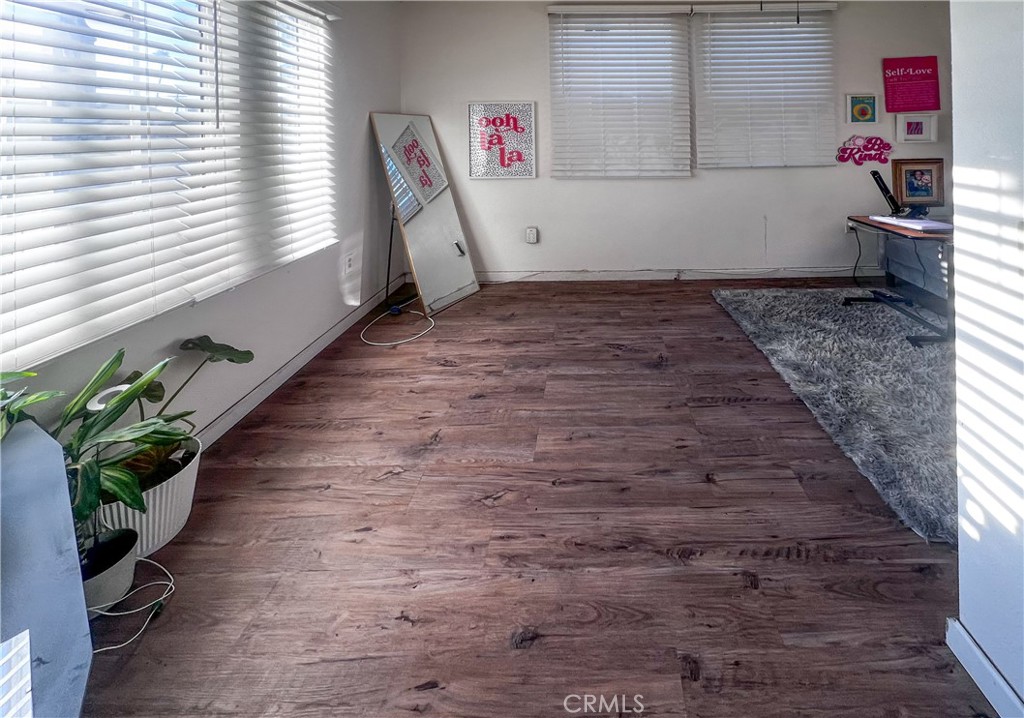 4301 Arlington Avenue Los Angeles, CA 90008 - Photo 14 of 18 a view of entryway