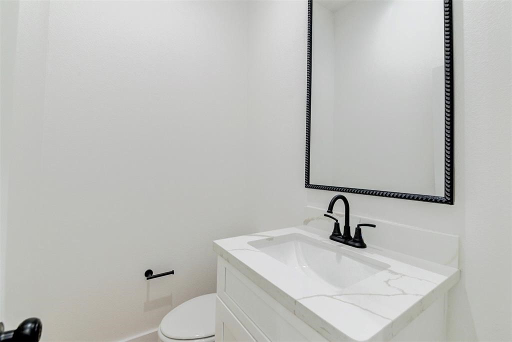 5310 Denmark Street Houston, TX 77028 - Photo 7 of 18