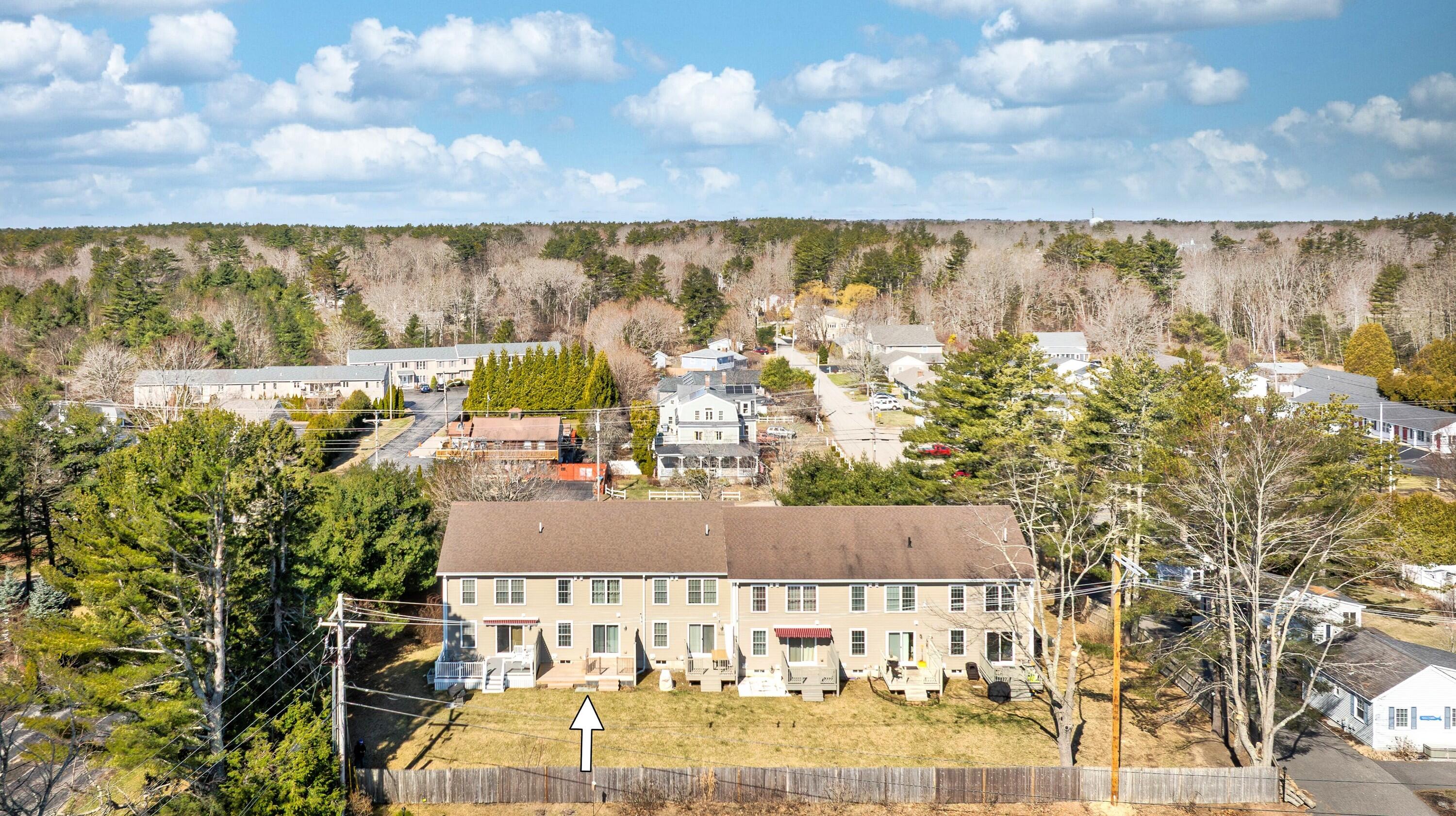 1383 Post Road, Unit 5 Wells, ME 04090 - Photo 5 of 90 1383 Post Road, Wells, Unit 5 w_arrows-