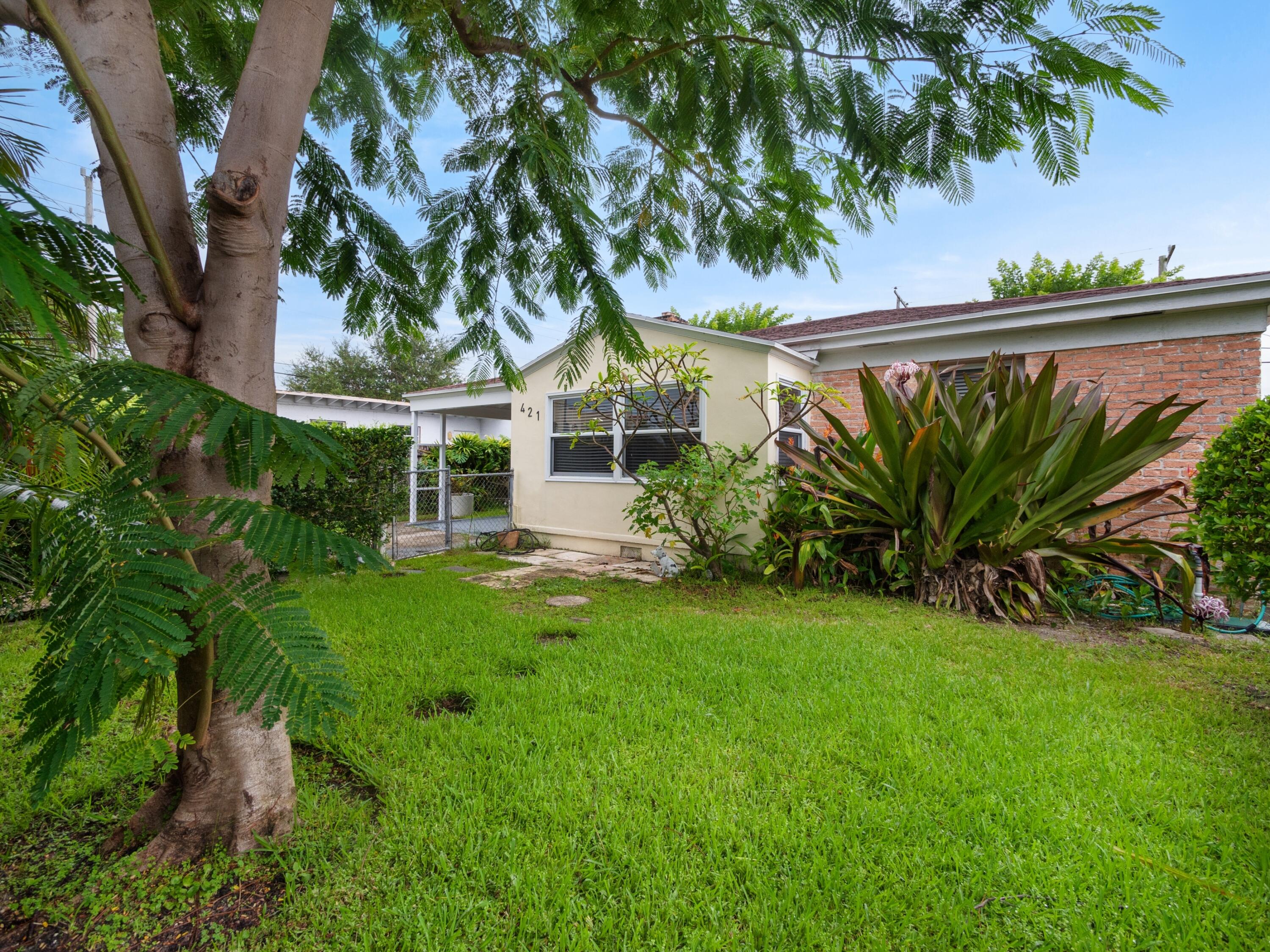 421 Pilgrim Road West Palm Beach, FL 33405 - Photo 13 of 23 009