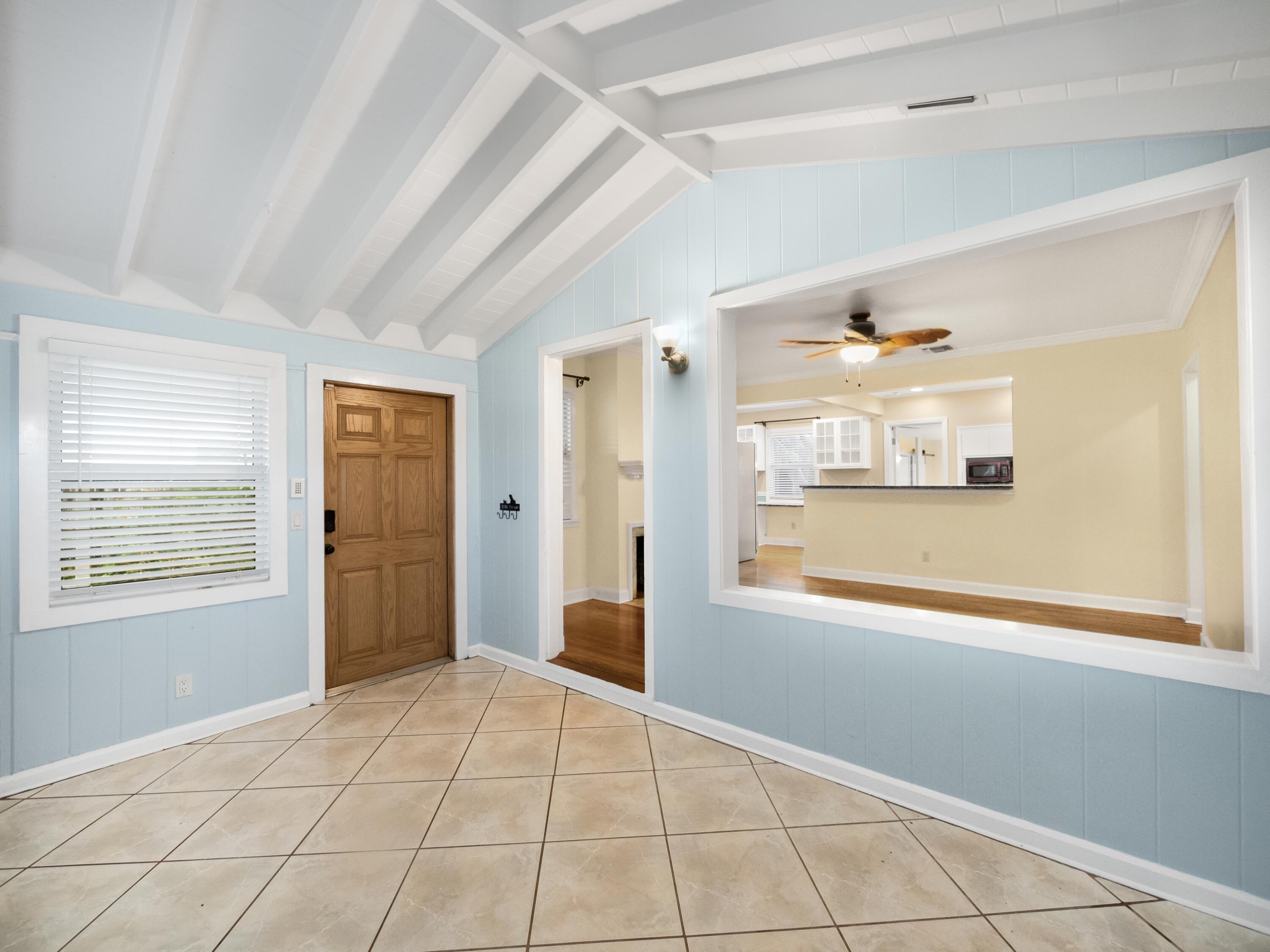 421 Pilgrim Road West Palm Beach, FL 33405 - Photo 3 of 23 014