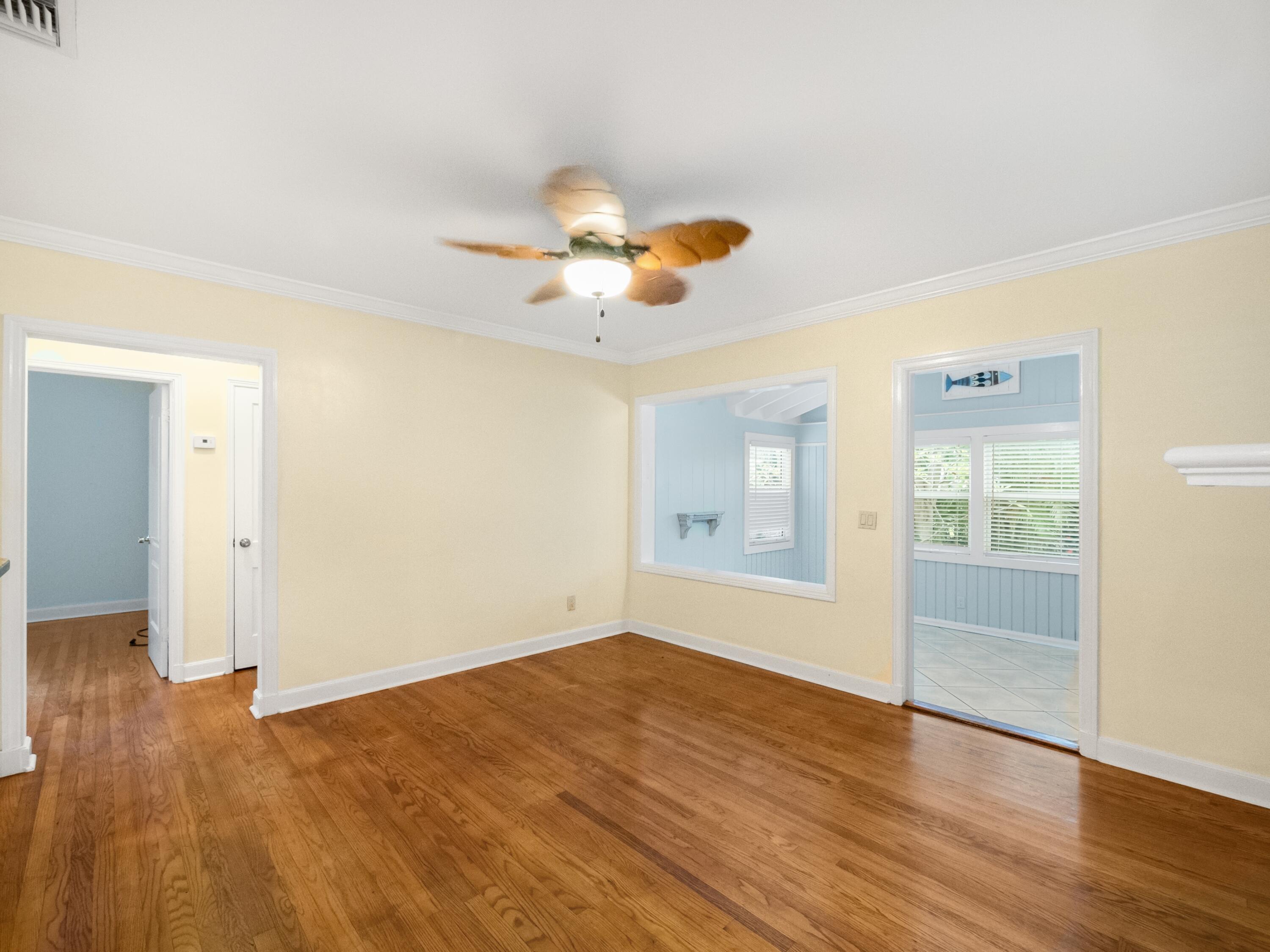 421 Pilgrim Road West Palm Beach, FL 33405 - Photo 5 of 23 007
