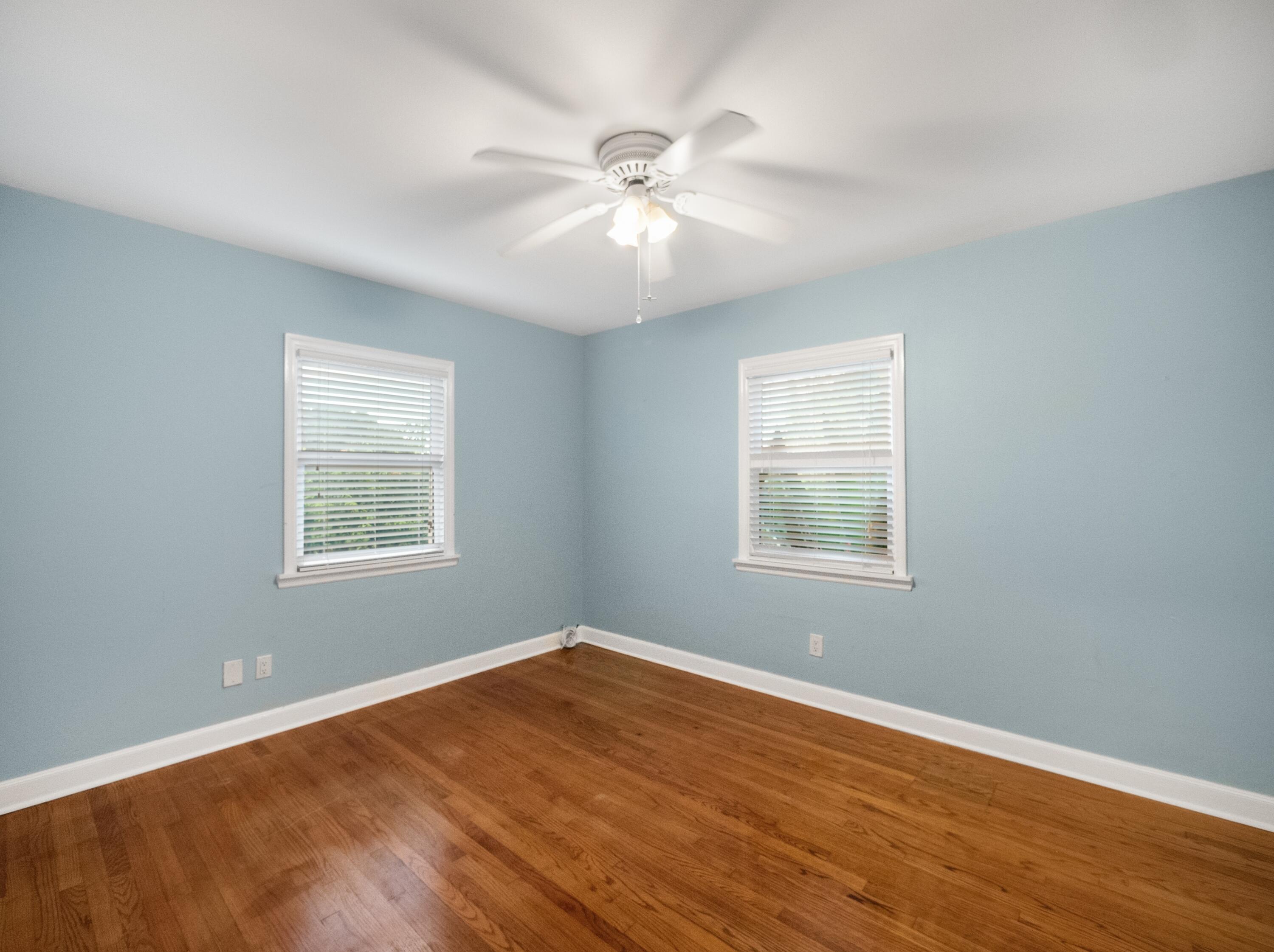 421 Pilgrim Road West Palm Beach, FL 33405 - Photo 9 of 23 008