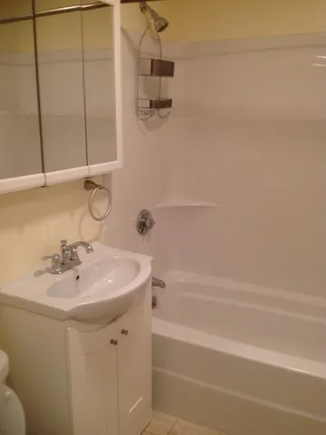 $2,300 | 2 Genetti Circle, Unit 2, Bedford, MA 01730