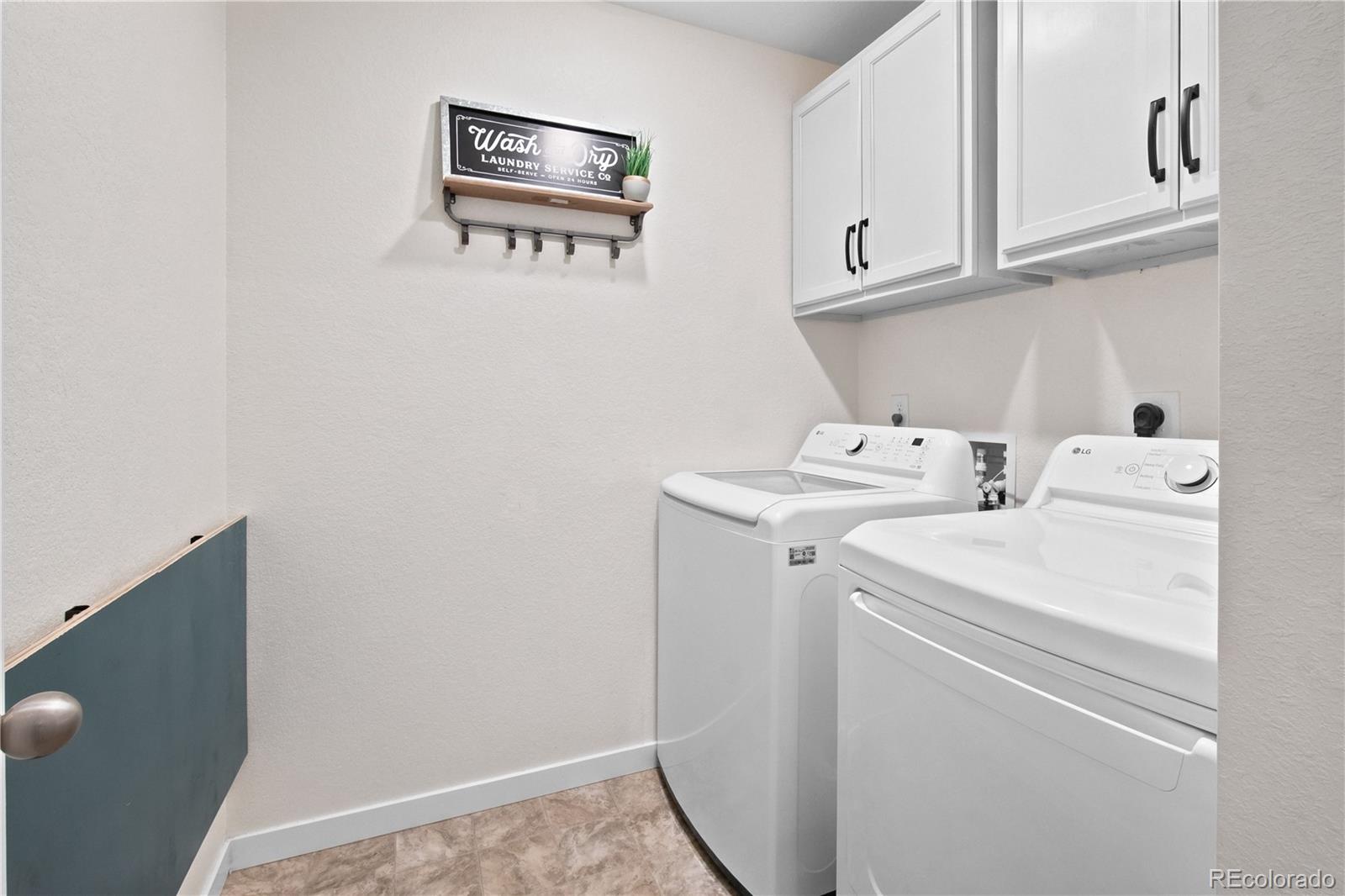 211 Fox Street Bennett, CO 80102 - Photo 19 of 32