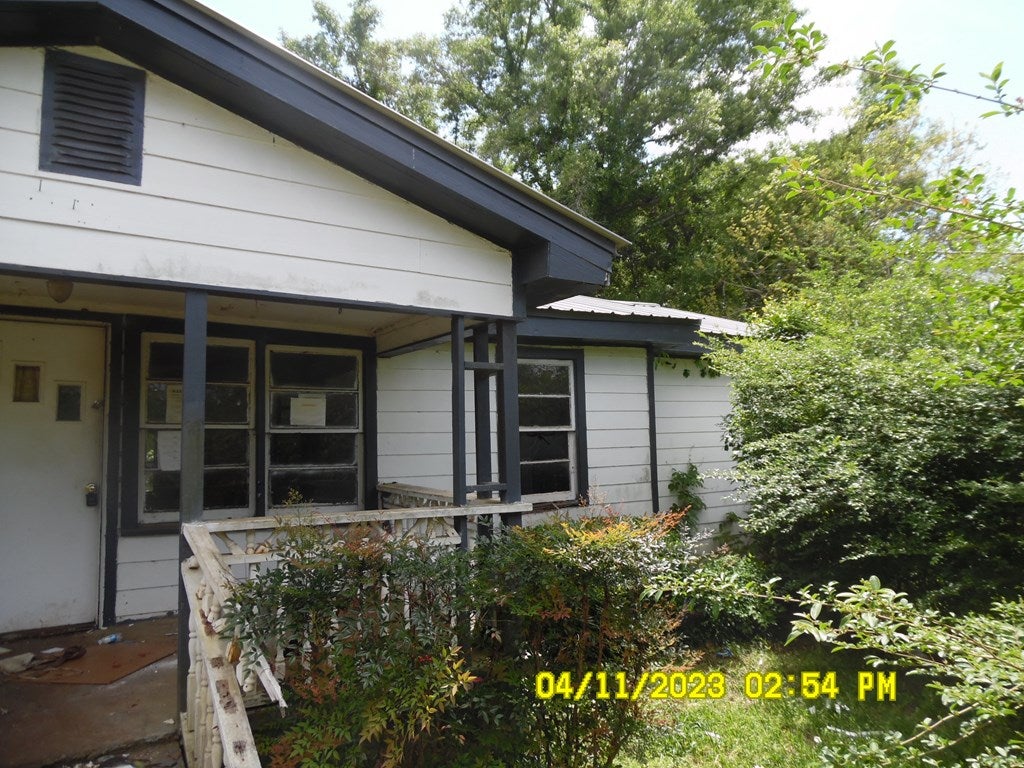 210 Stewart Street Cuthbert, GA 39840 - Photo 4 of 16 Gallery Image 4