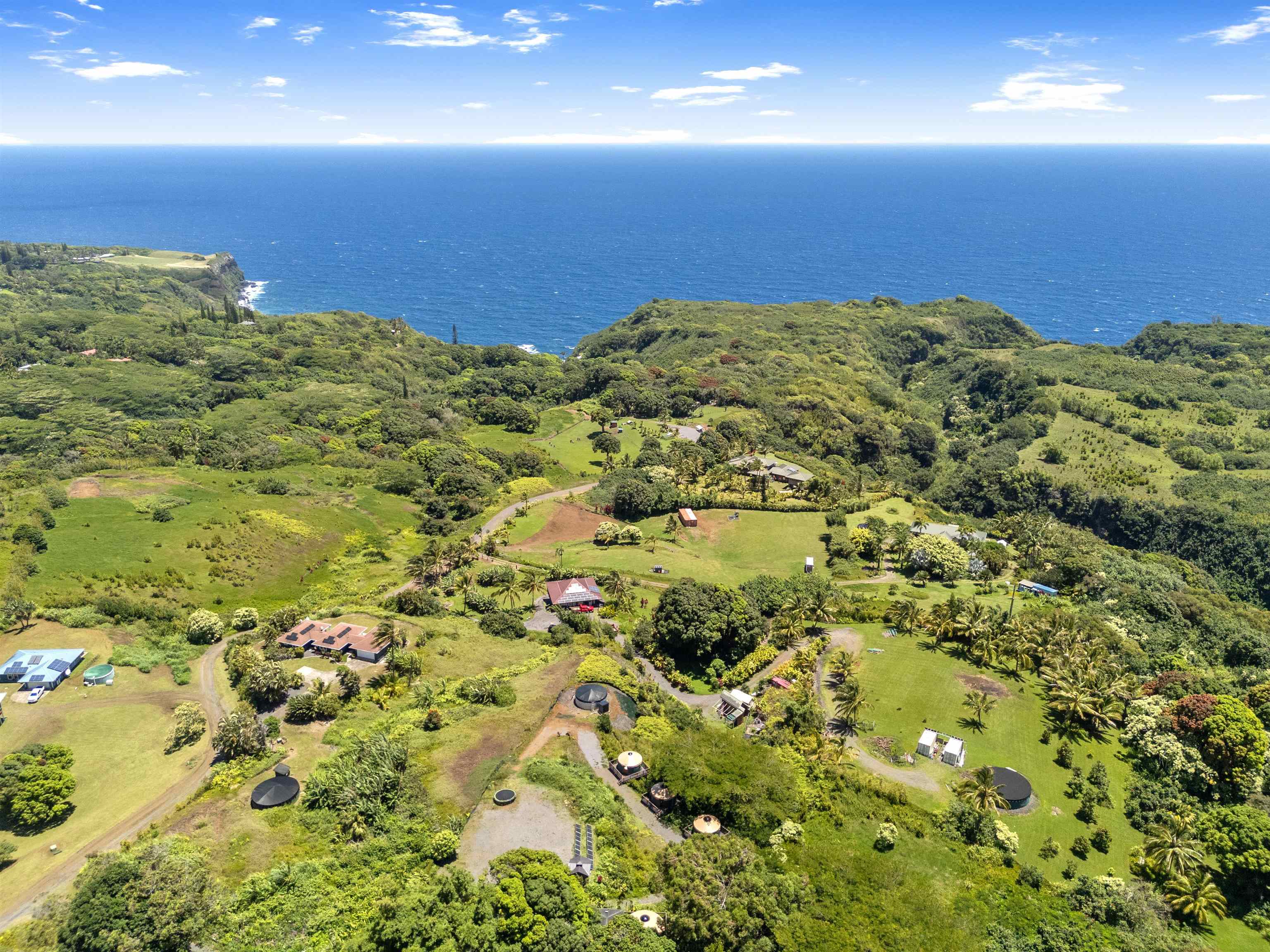 44 Hanauana Road Haiku, HI 96708 - Photo 43 of 45 a view of a building